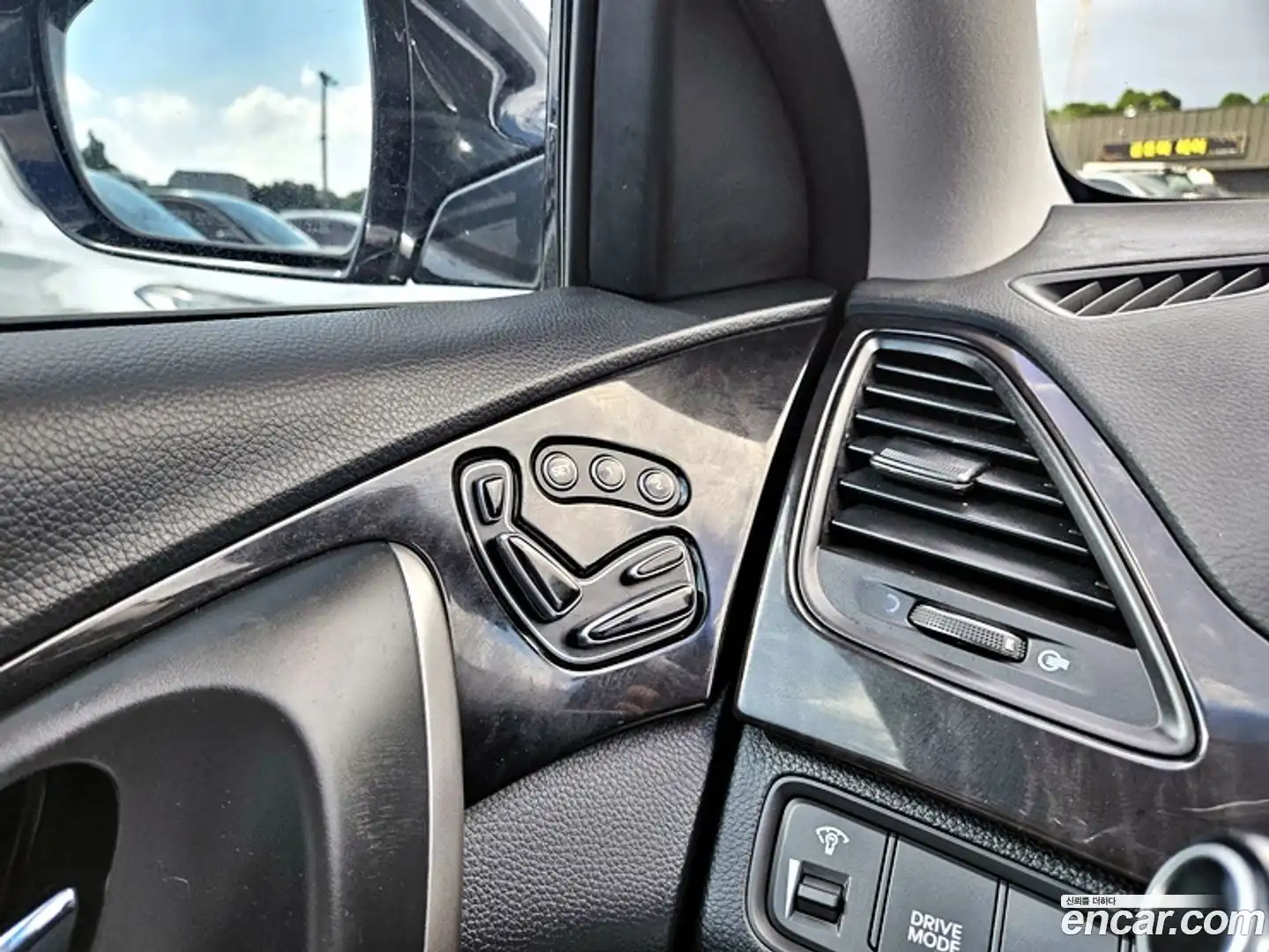 Grandeur Hyundai 2016.6-OPTION-017