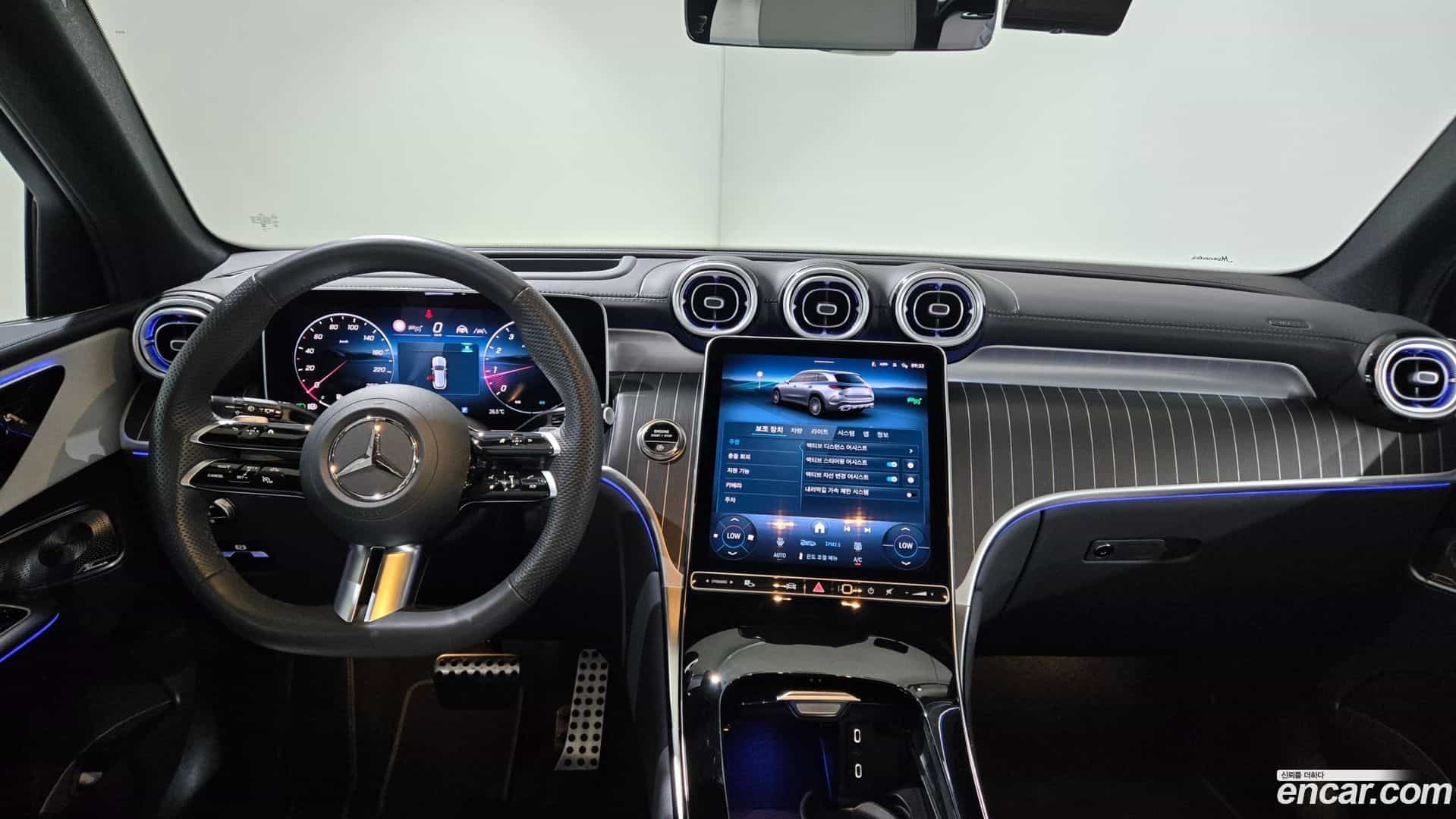 GLC-Class Mercedes-Benz 2025.9-OPTION-021