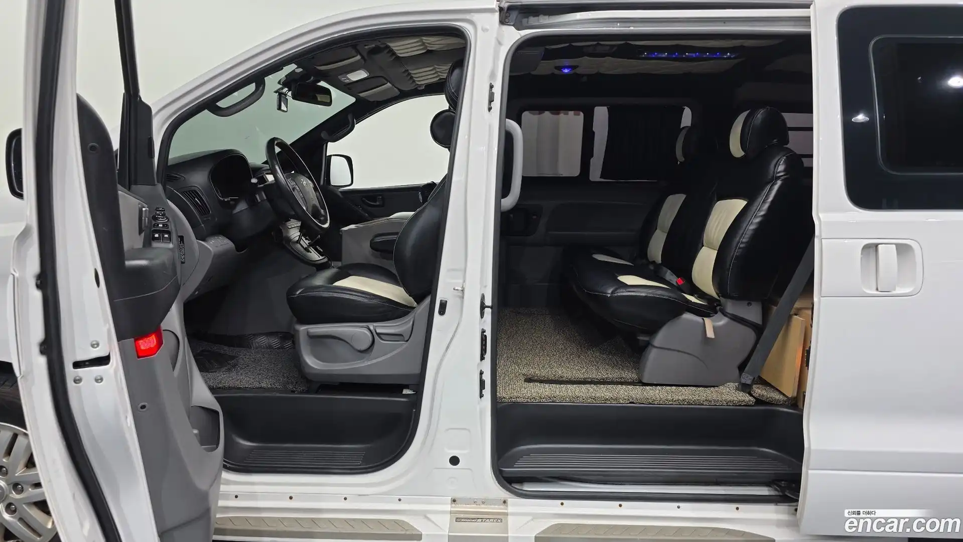 Starex Hyundai 2017.9-OPTION-023