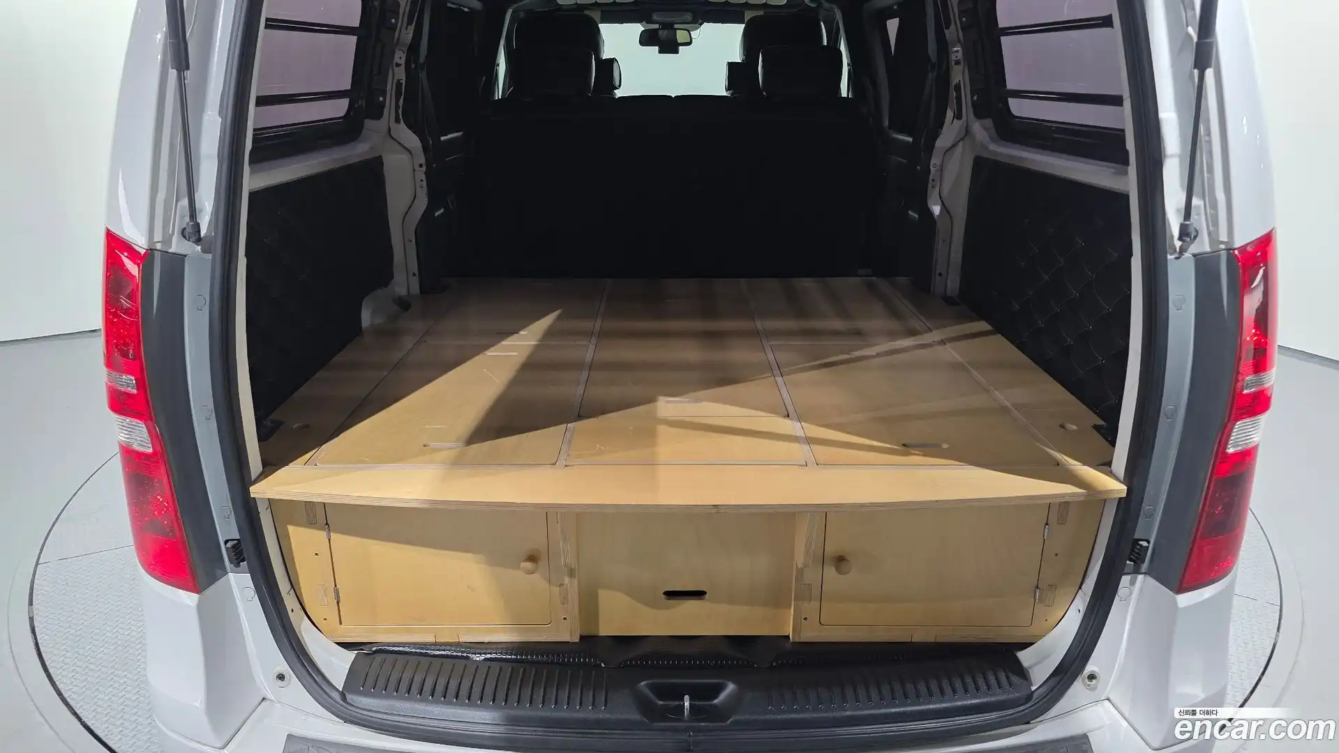 Starex Hyundai 2017.9-OPTION-045