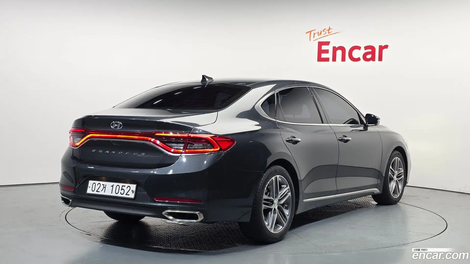 Grandeur Hyundai 2017.6-OUTER-002
