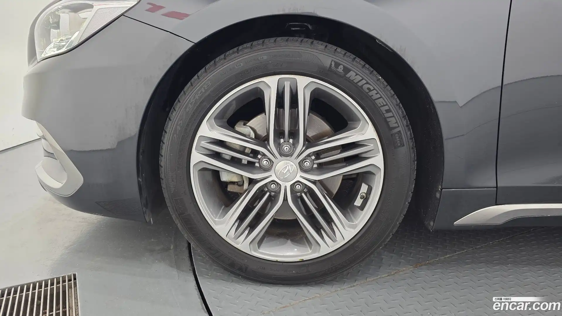 Grandeur Hyundai 2017.6-OUTER-005