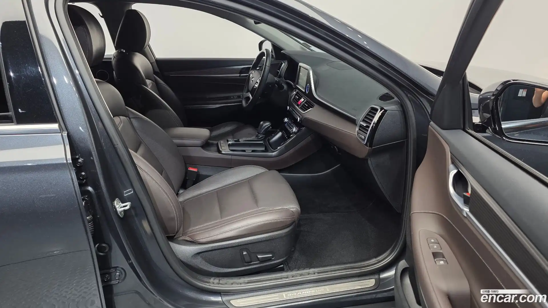 Grandeur Hyundai 2017.6-OPTION-015