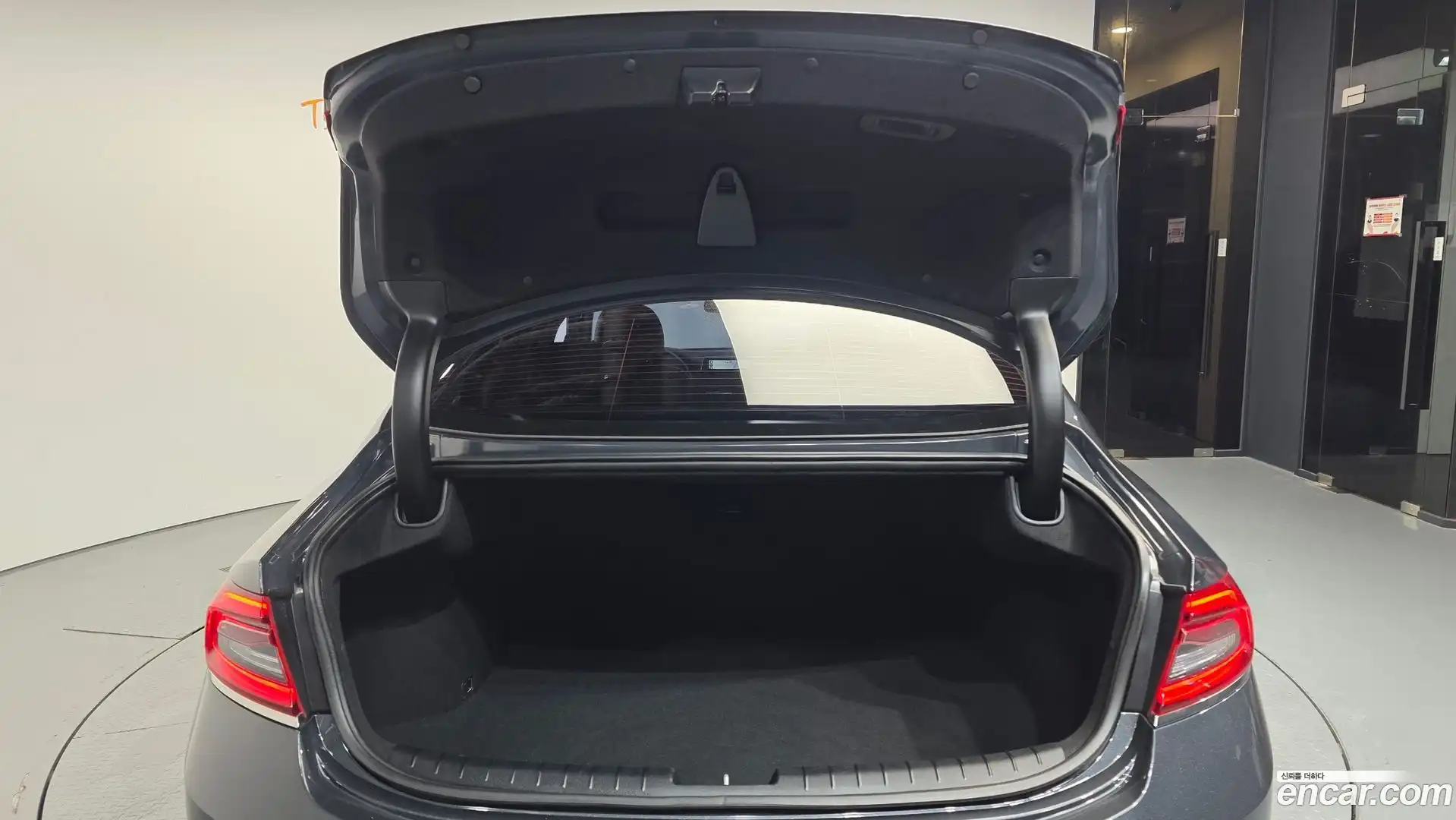 Grandeur Hyundai 2017.6-OPTION-024