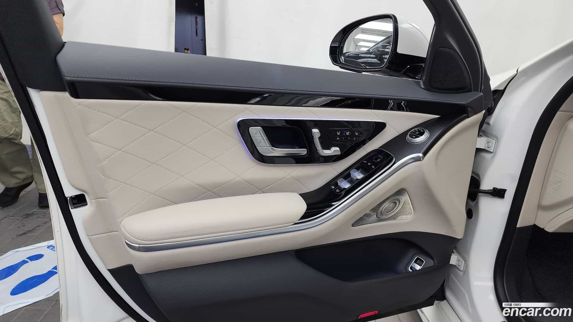 S-Class Mercedes-Benz 2023.3-INNER-034