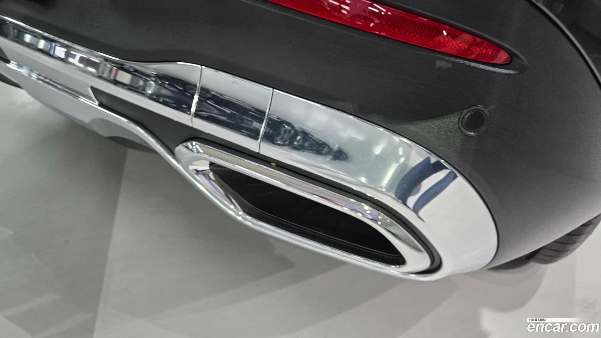 GLC-Class Mercedes-Benz 2025.10-OPTION-015