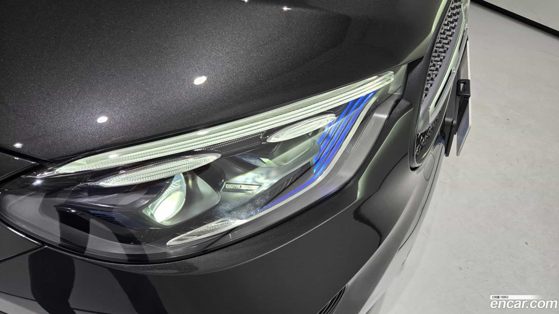 GLC-Class Mercedes-Benz 2025.10-OPTION-016
