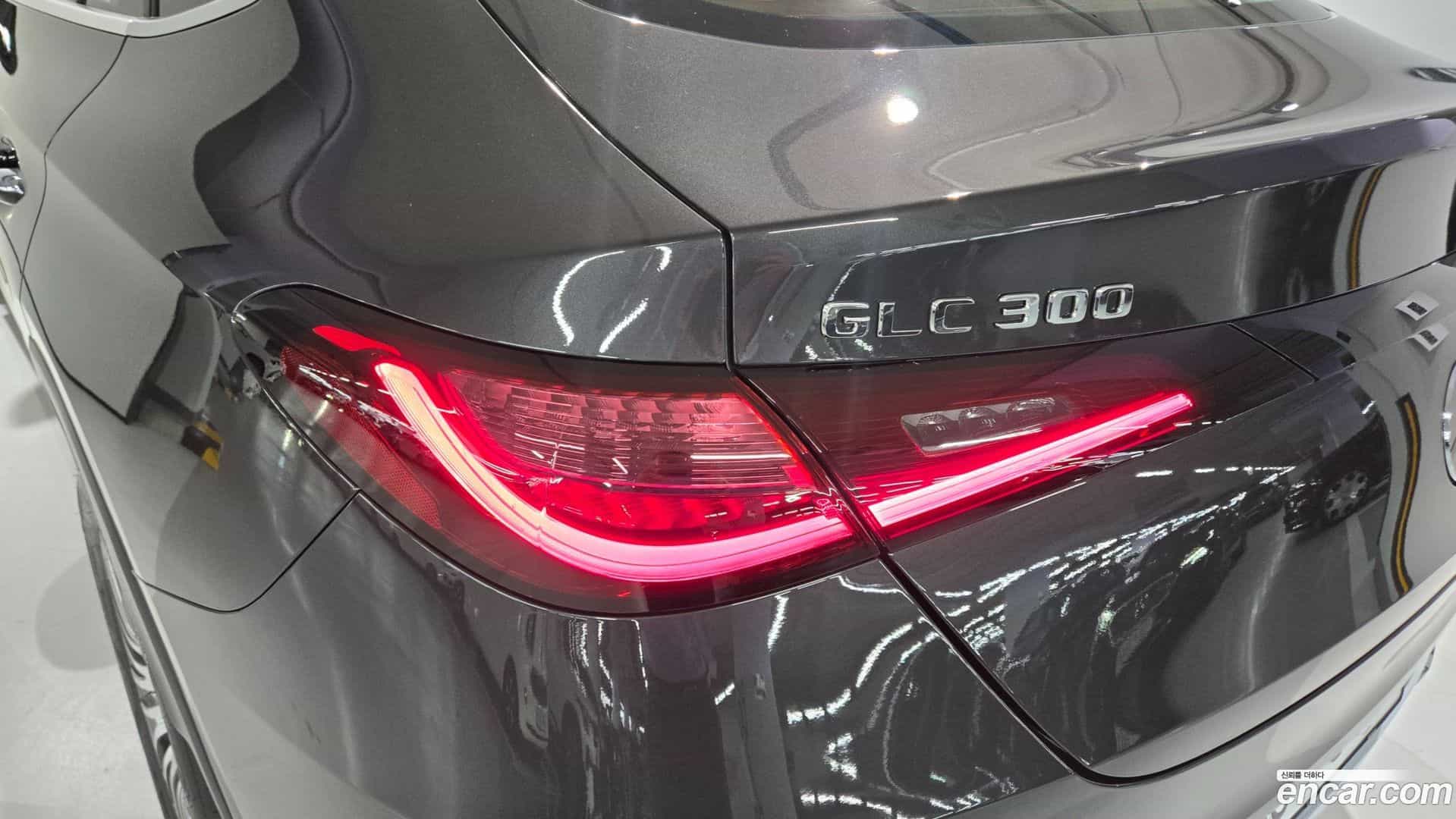 GLC-Class Mercedes-Benz 2025.10-OPTION-017