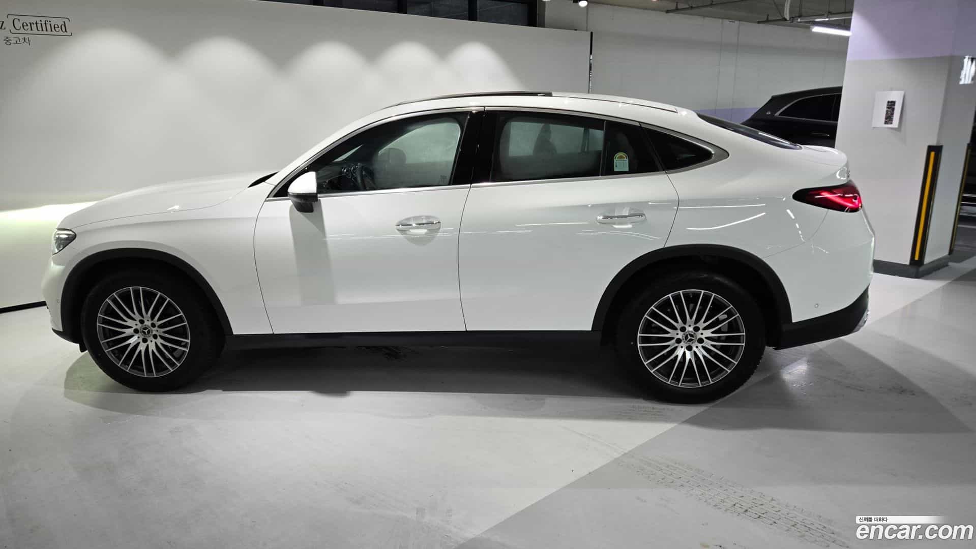 GLC-Class Mercedes-Benz 2025.9-INNER-008