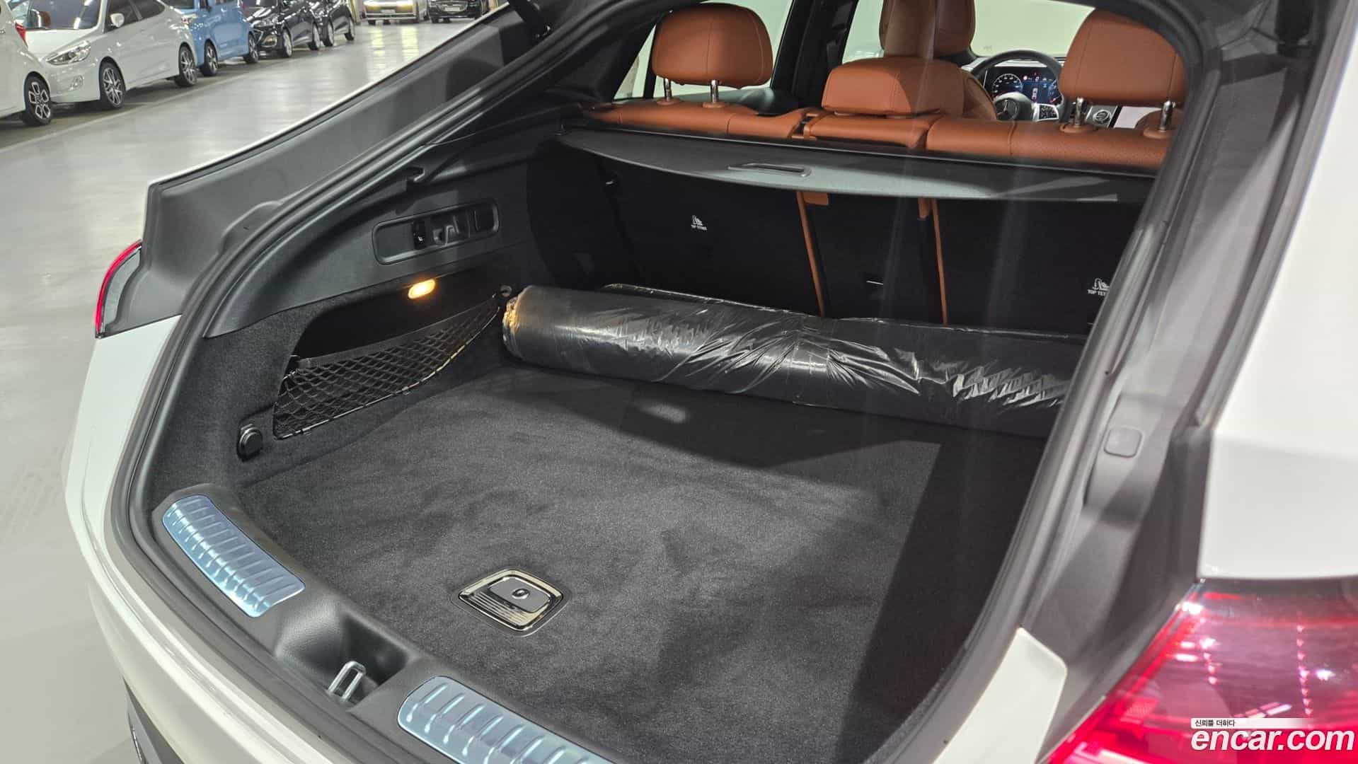 GLC-Class Mercedes-Benz 2025.9-INNER-010