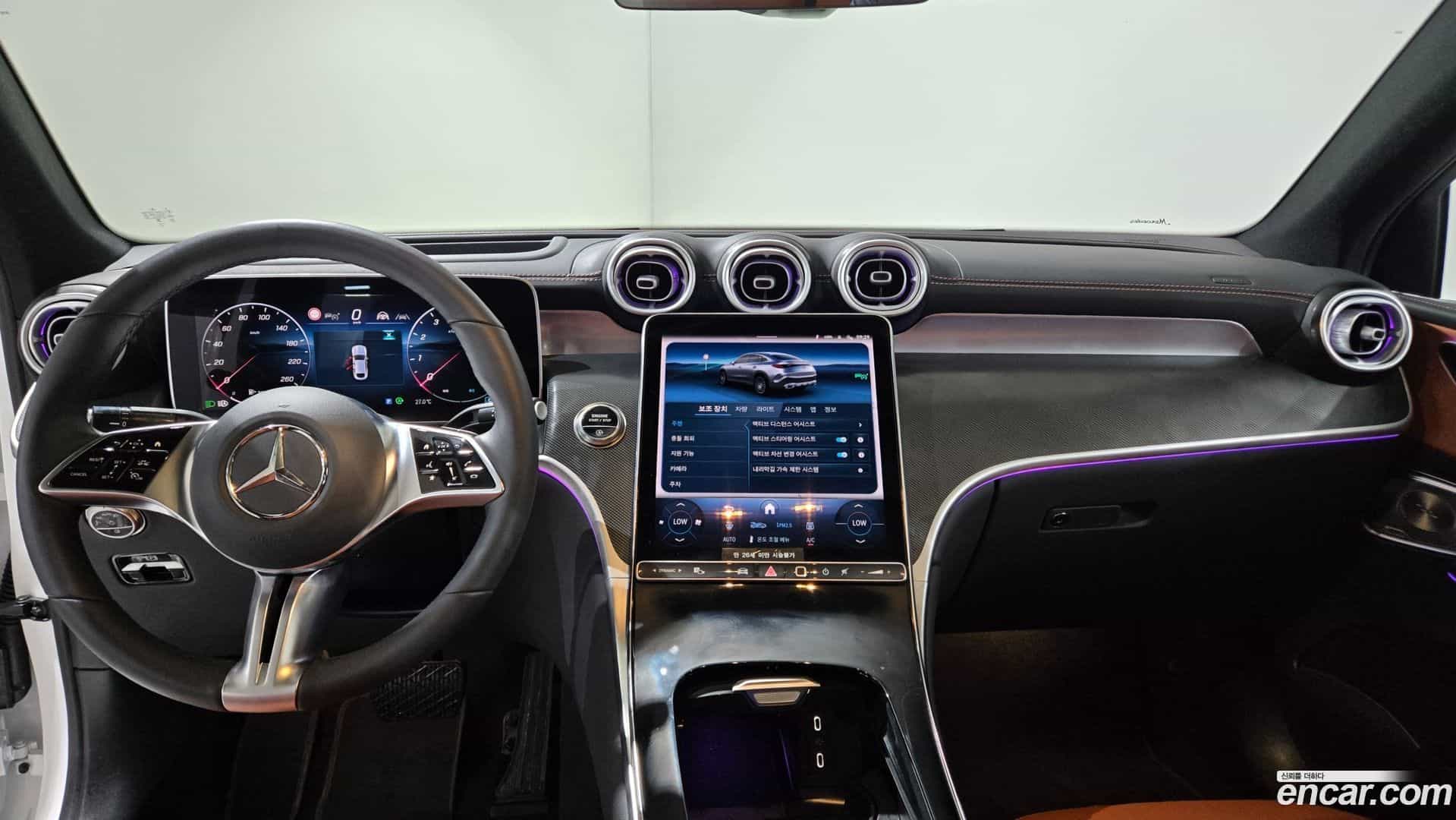 GLC-Class Mercedes-Benz 2025.9-OPTION-021