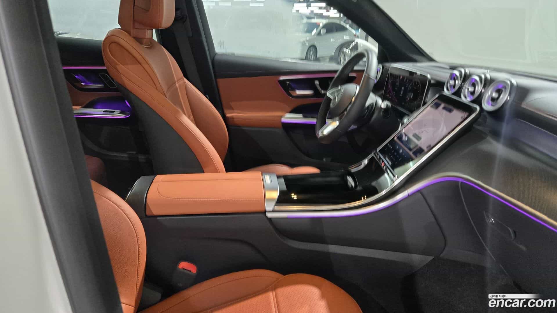 GLC-Class Mercedes-Benz 2025.9-OPTION-022