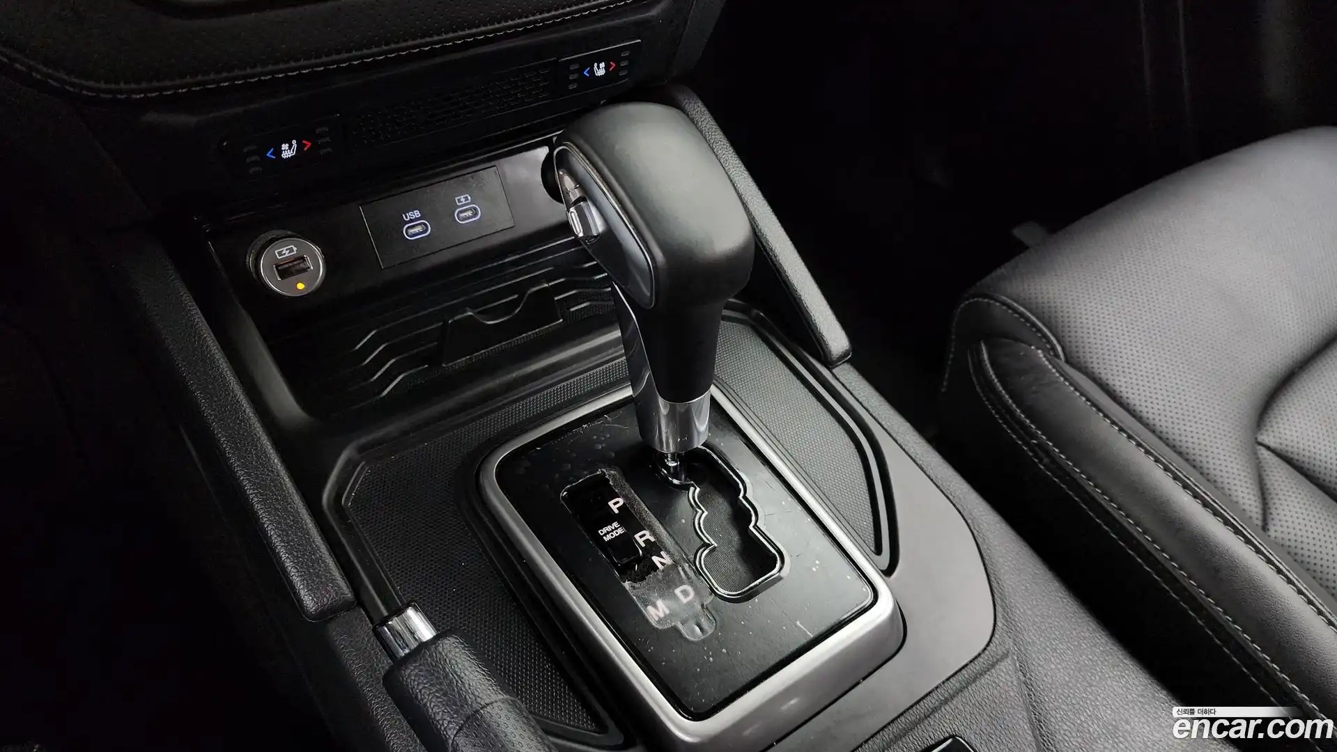 Rexton KG Mobility 2025.2-INNER-009