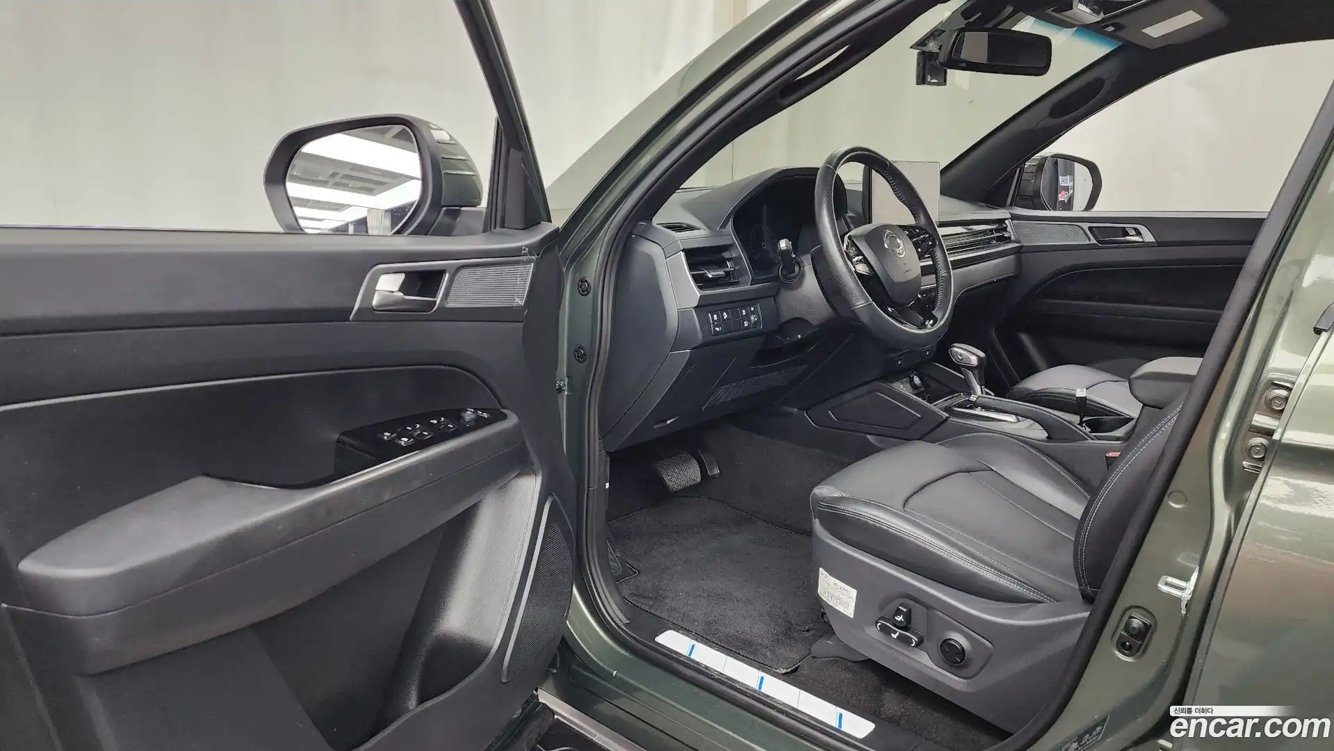 Rexton KG Mobility 2025.2-INNER-010
