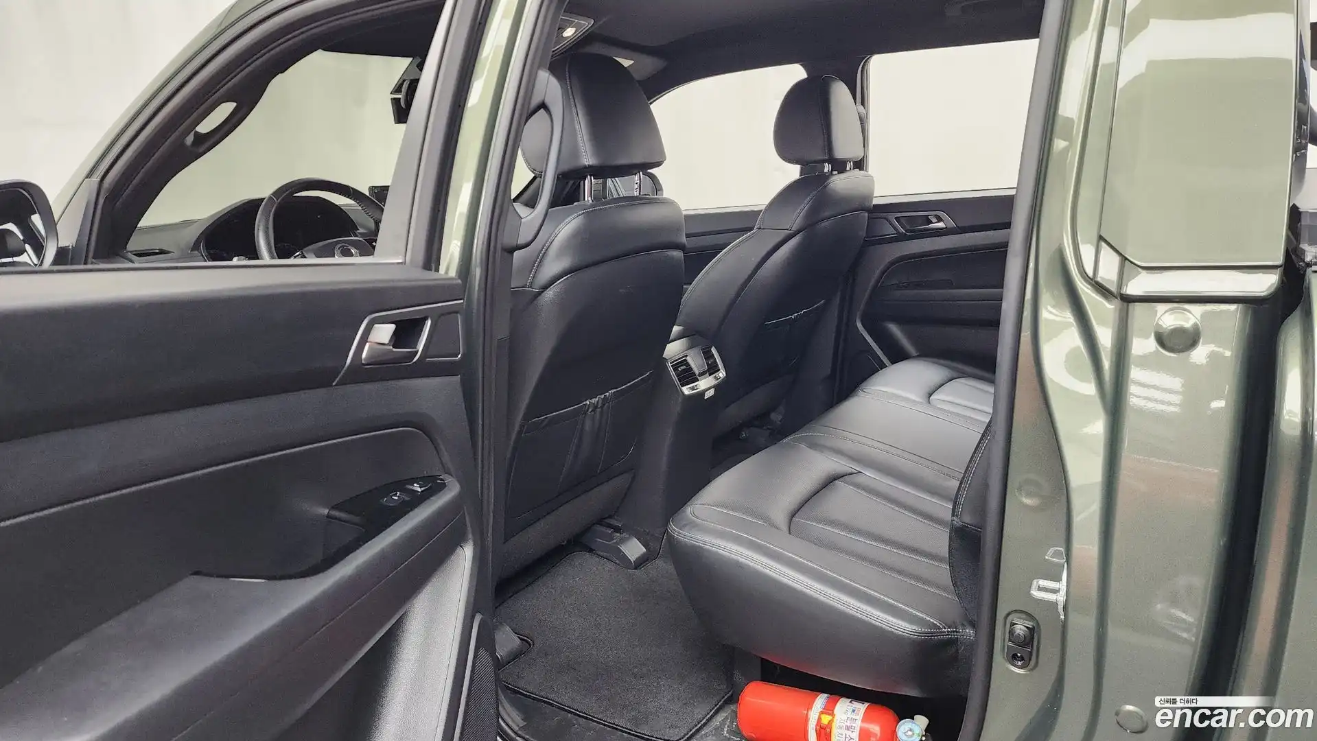 Rexton KG Mobility 2025.2-INNER-036