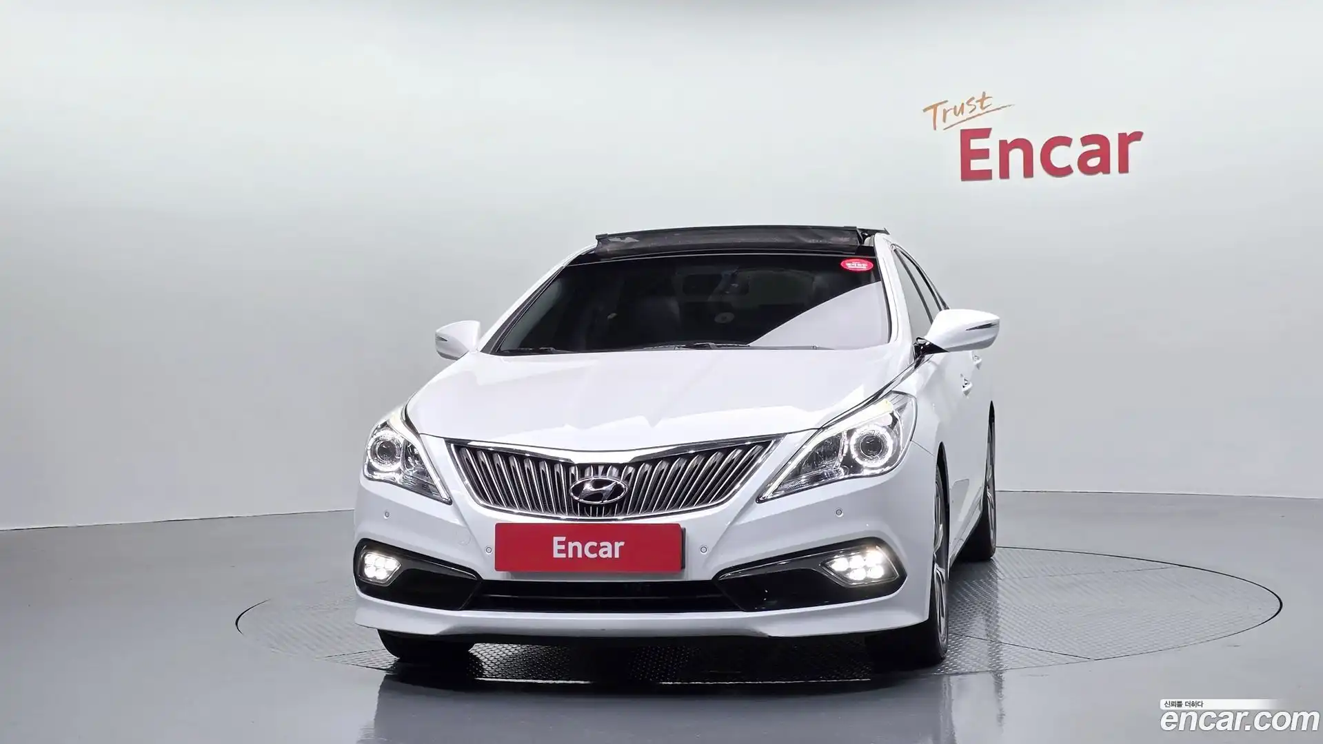 Grandeur Hyundai 2015.6-OUTER-003