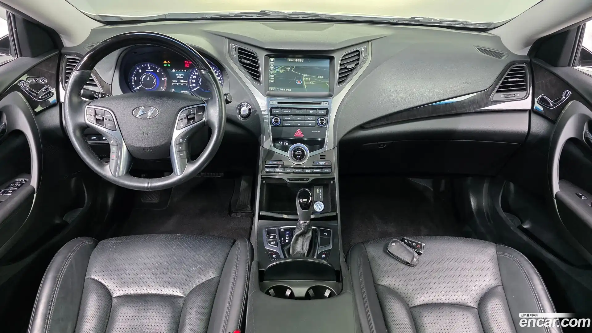 Grandeur Hyundai 2015.6-INNER-007