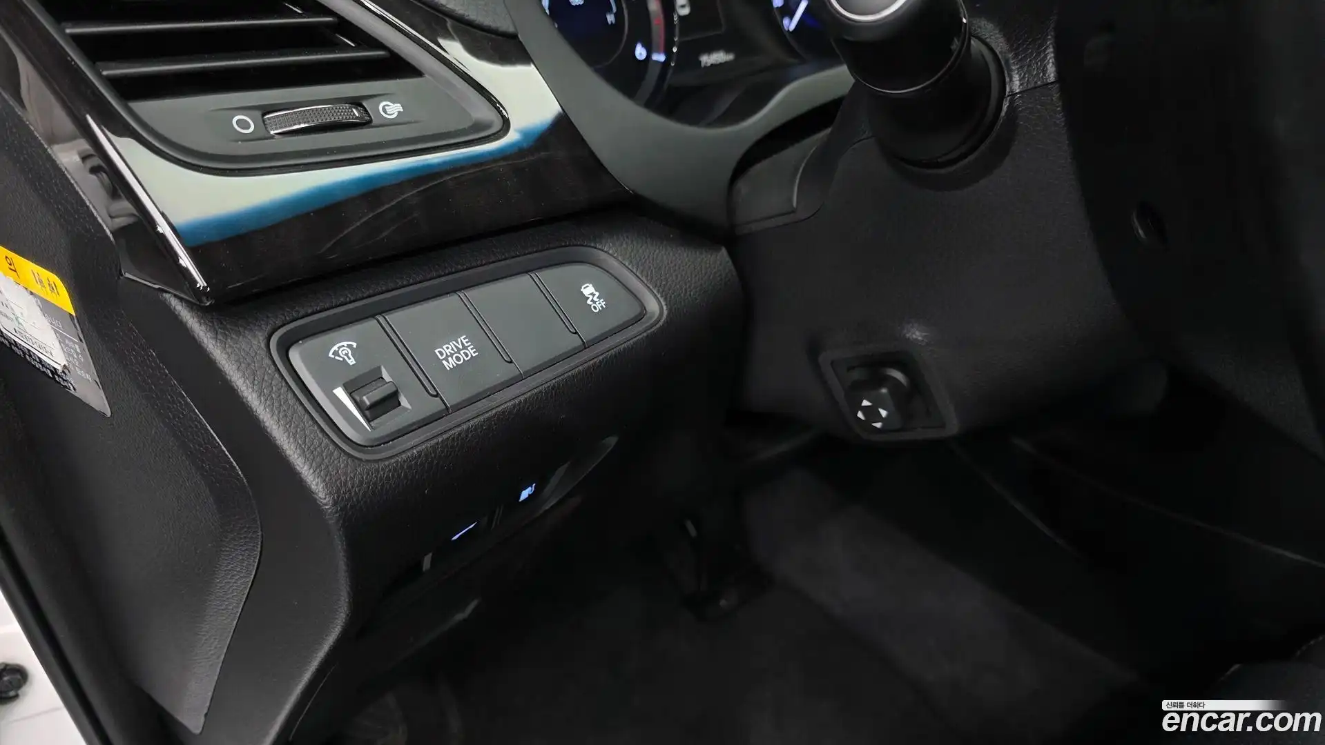 Grandeur Hyundai 2015.6-OPTION-022