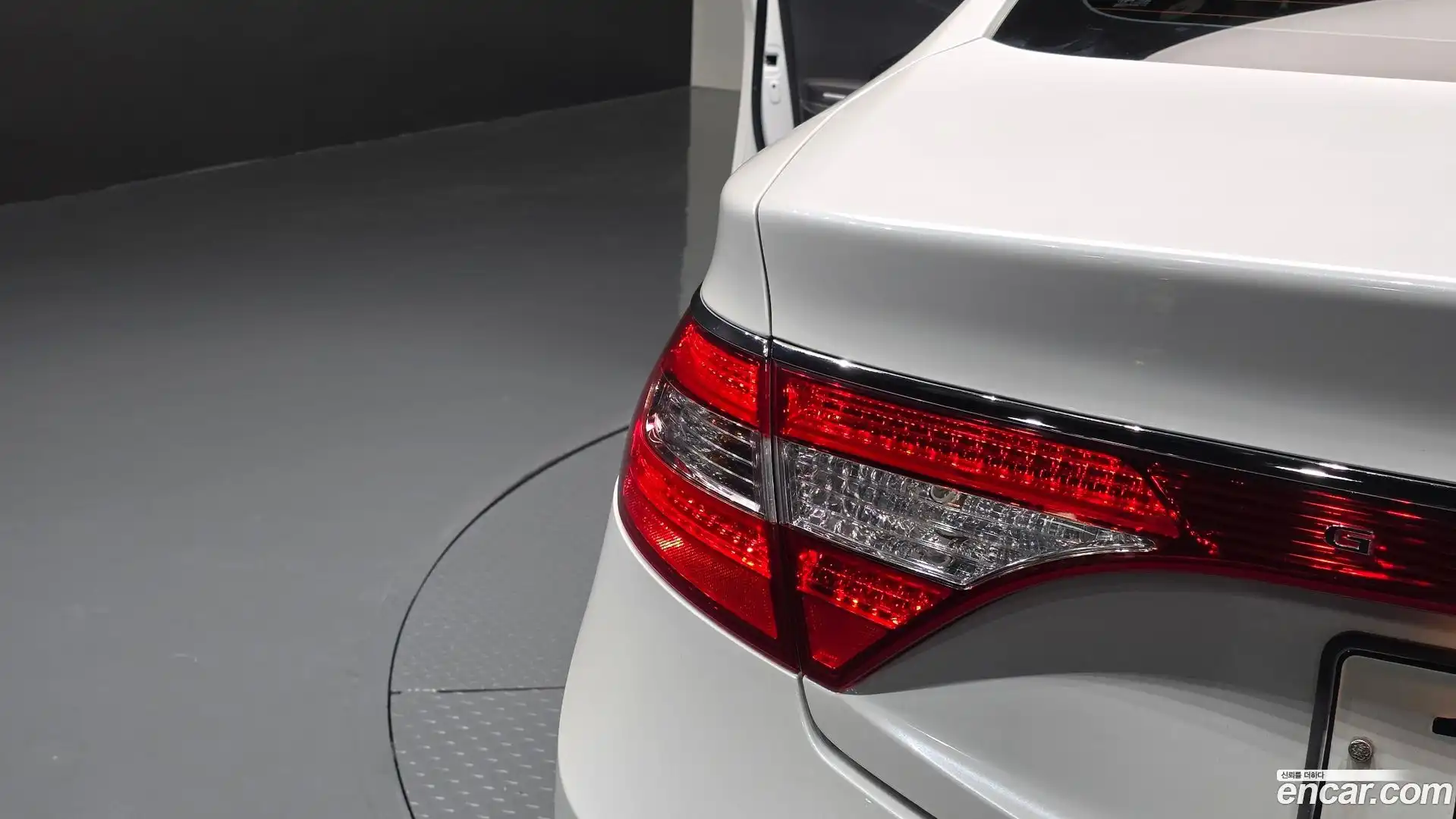 Grandeur Hyundai 2015.6-OUTER-033