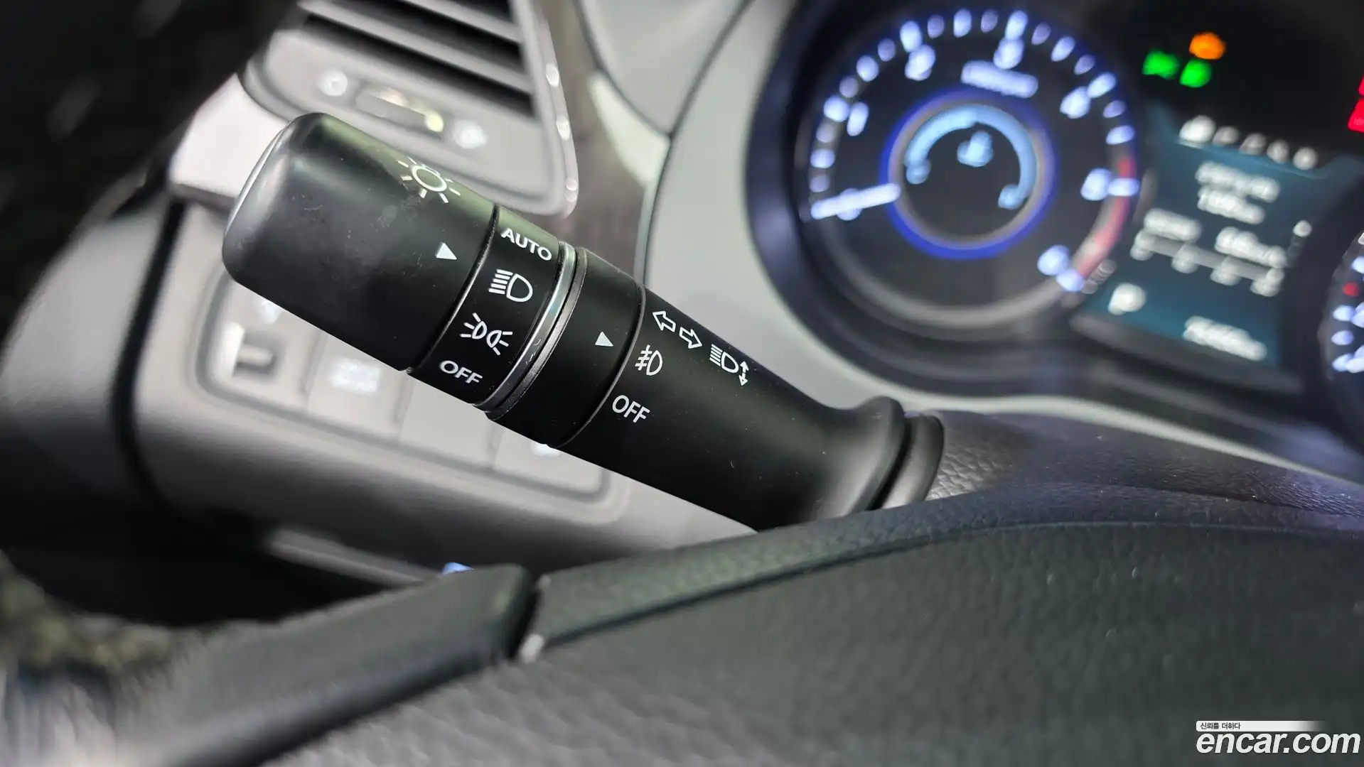 Grandeur Hyundai 2015.6-OPTION-040