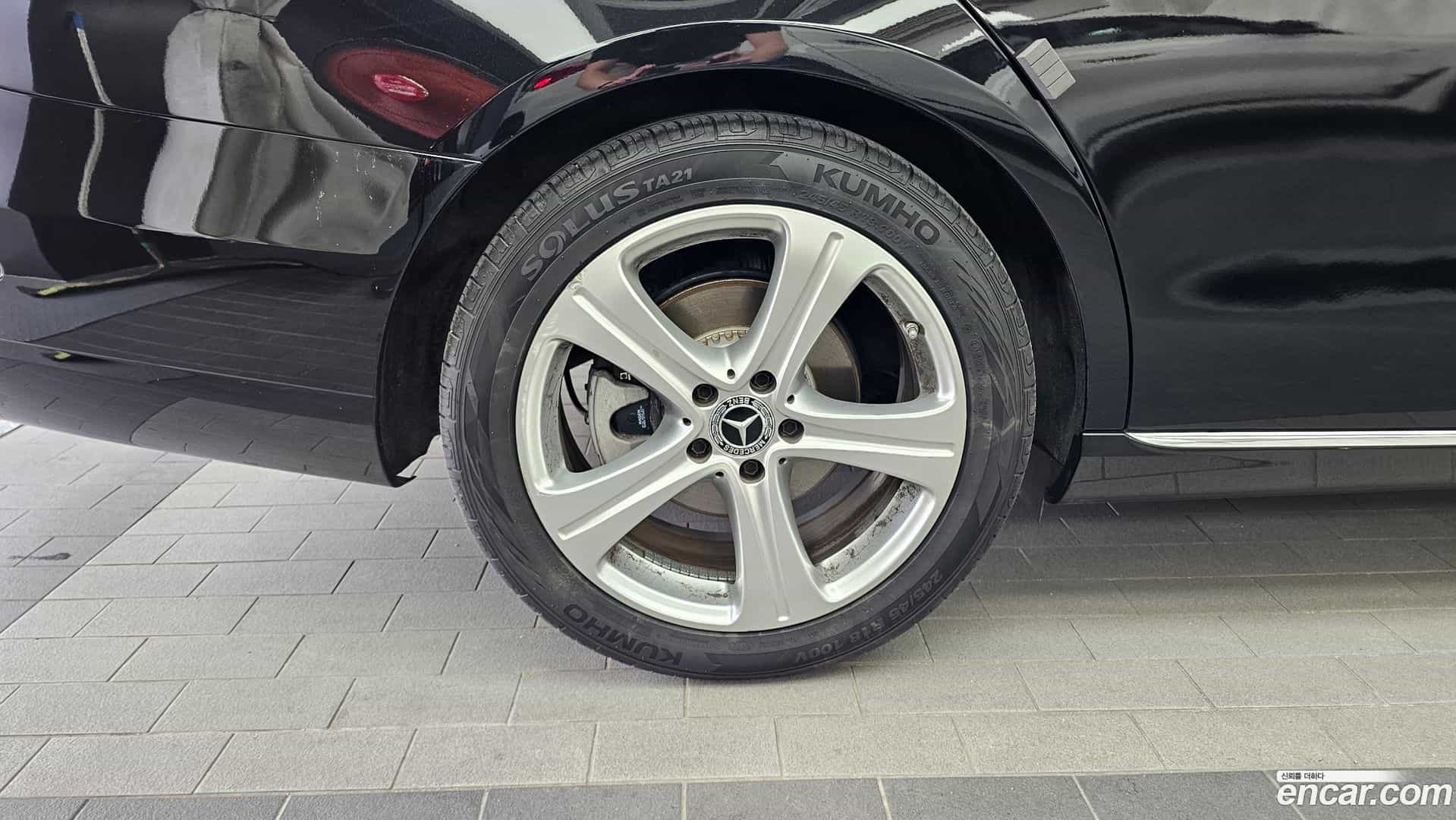 E-Class Mercedes-Benz 2018.2-OUTER-005