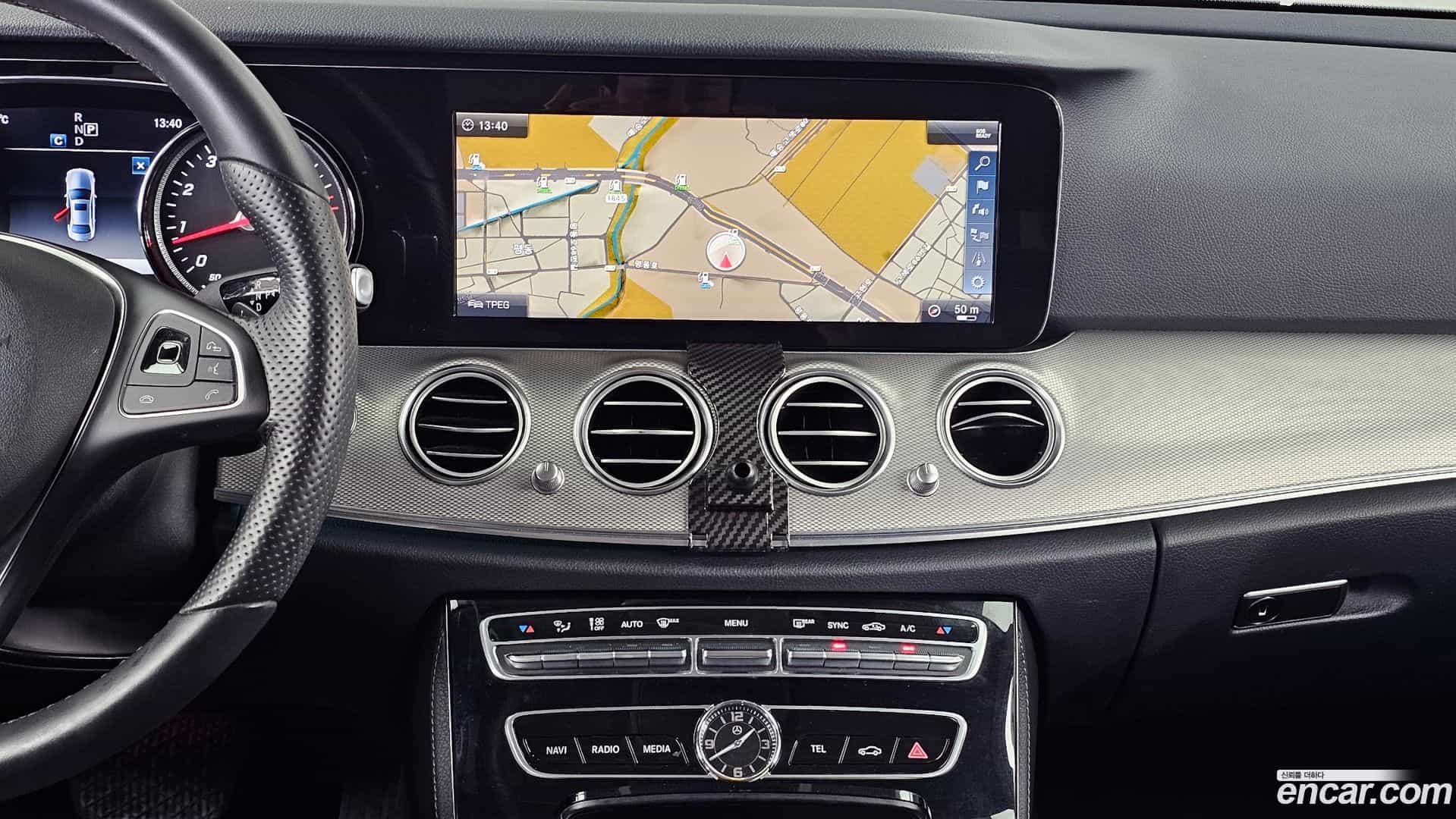 E-Class Mercedes-Benz 2018.2-OPTION-016