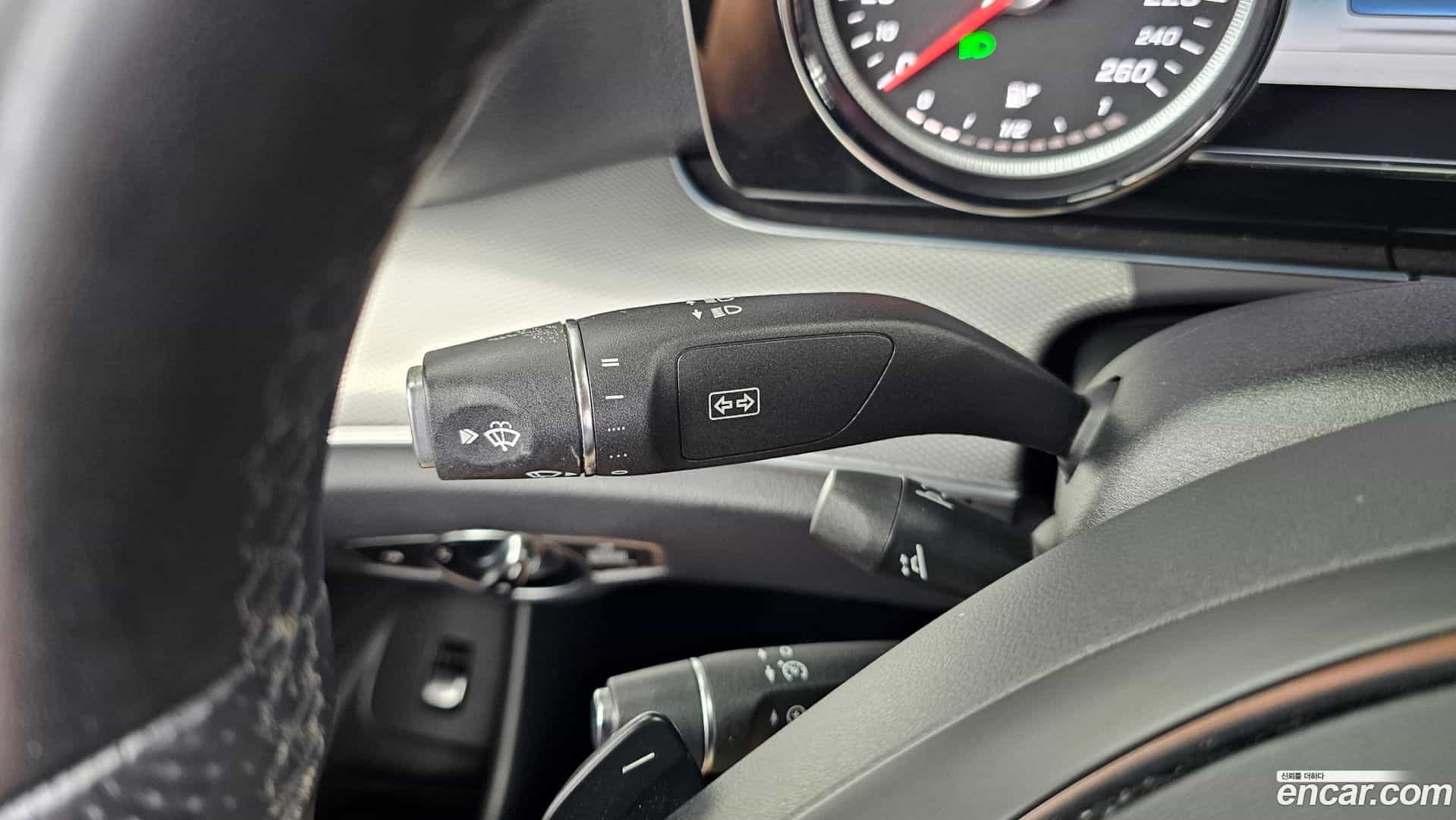 E-Class Mercedes-Benz 2018.2-OPTION-020