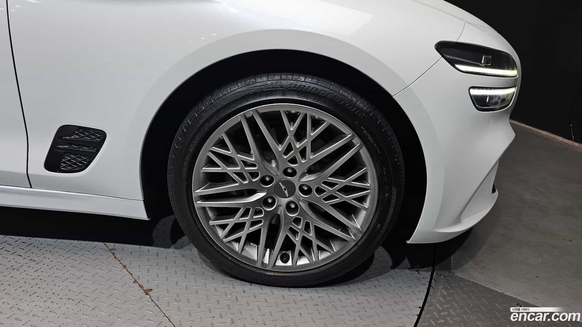 G70 Genesis 2022.10-OUTER-031