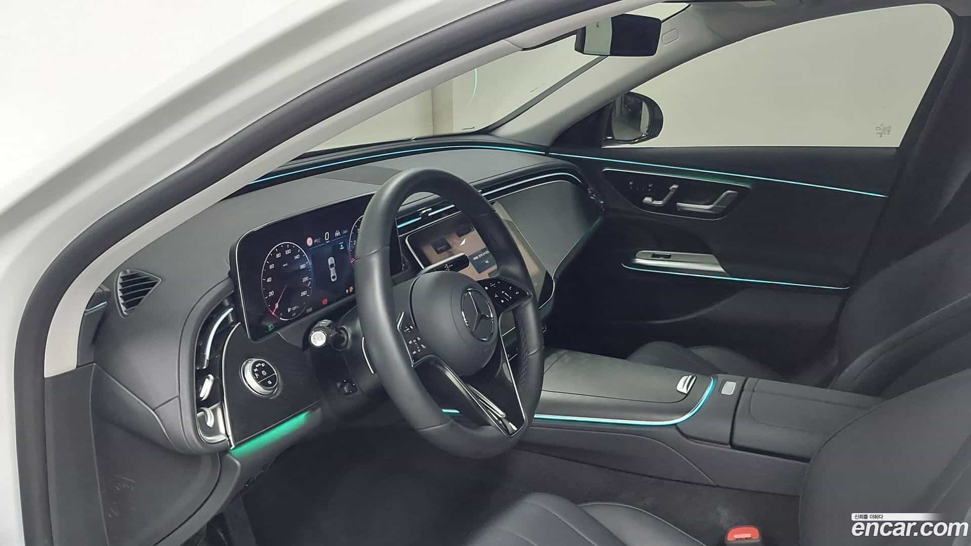 E-Class Mercedes-Benz 2025.1-INNER-007