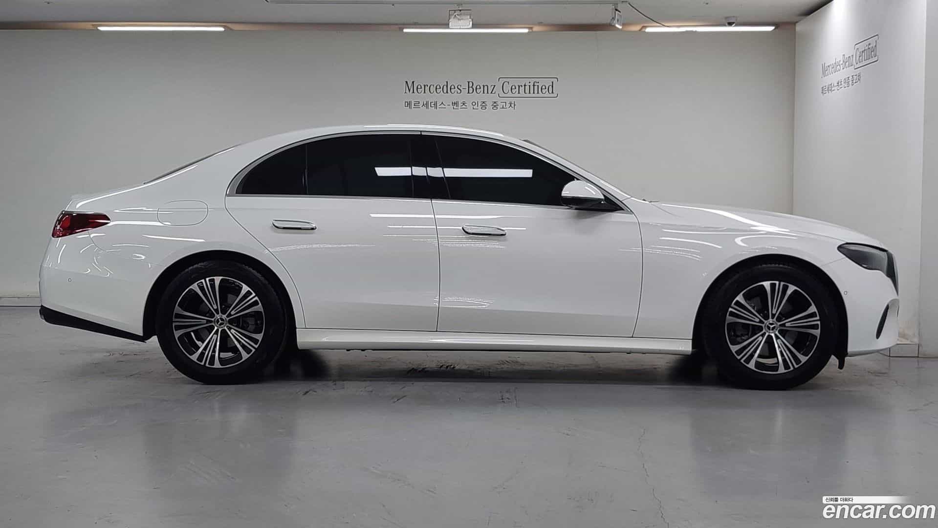 E-Class Mercedes-Benz 2025.1-OPTION-021