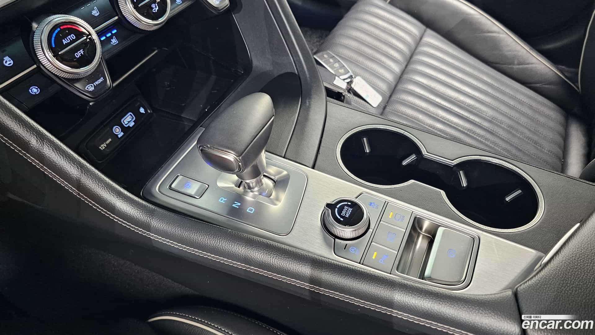 G70 Genesis 2019.0-INNER-009