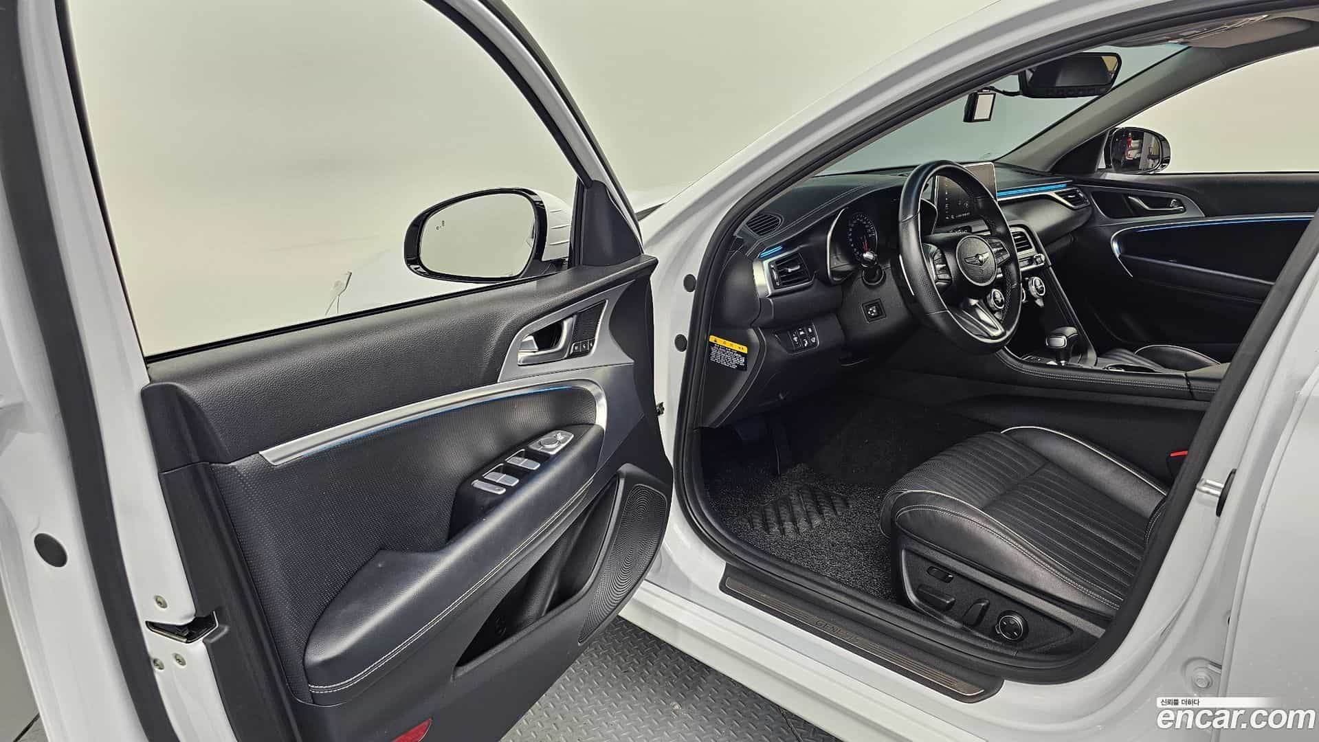 G70 Genesis 2019.0-INNER-010