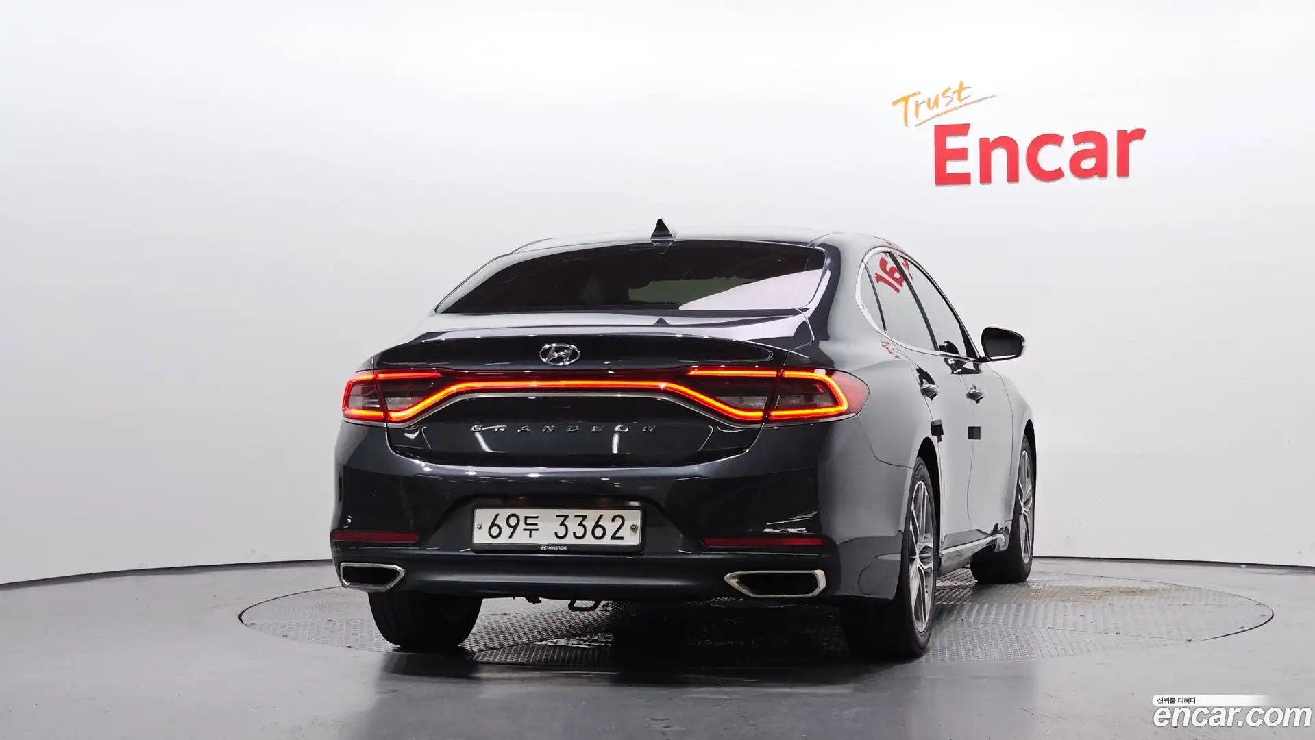 Grandeur Hyundai 2017.6-OUTER-004