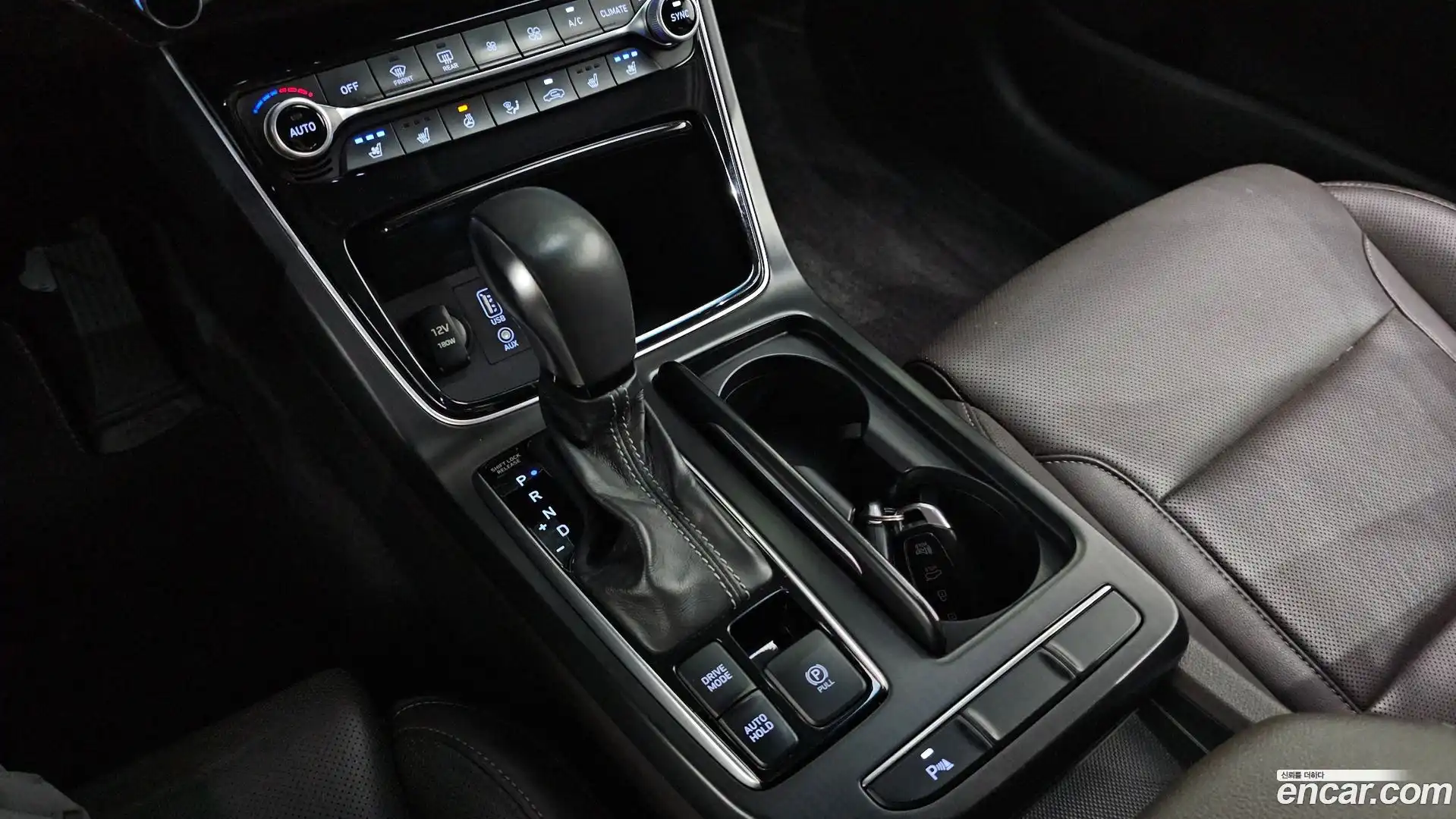 Grandeur Hyundai 2017.6-INNER-009