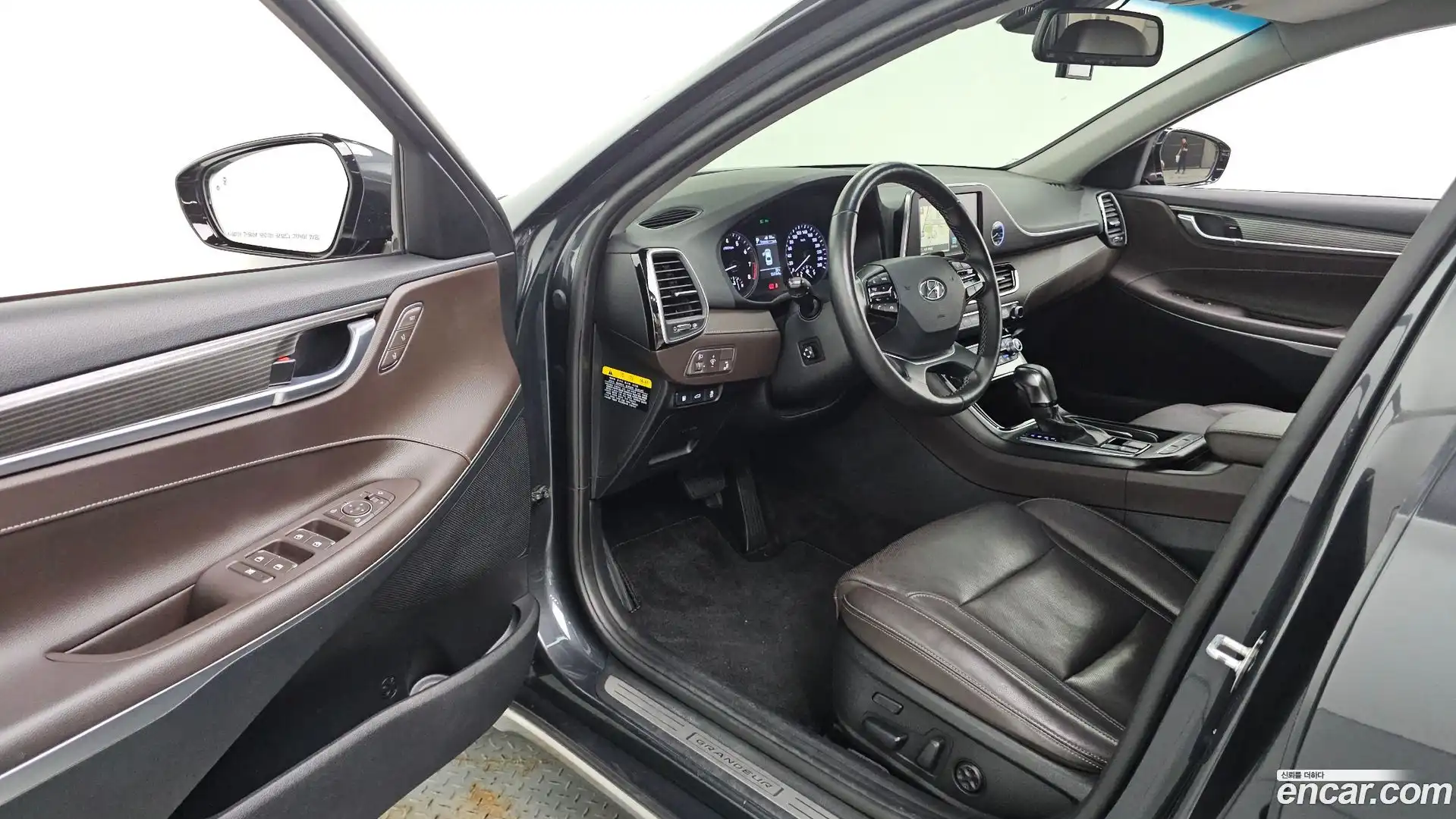 Grandeur Hyundai 2017.6-INNER-010