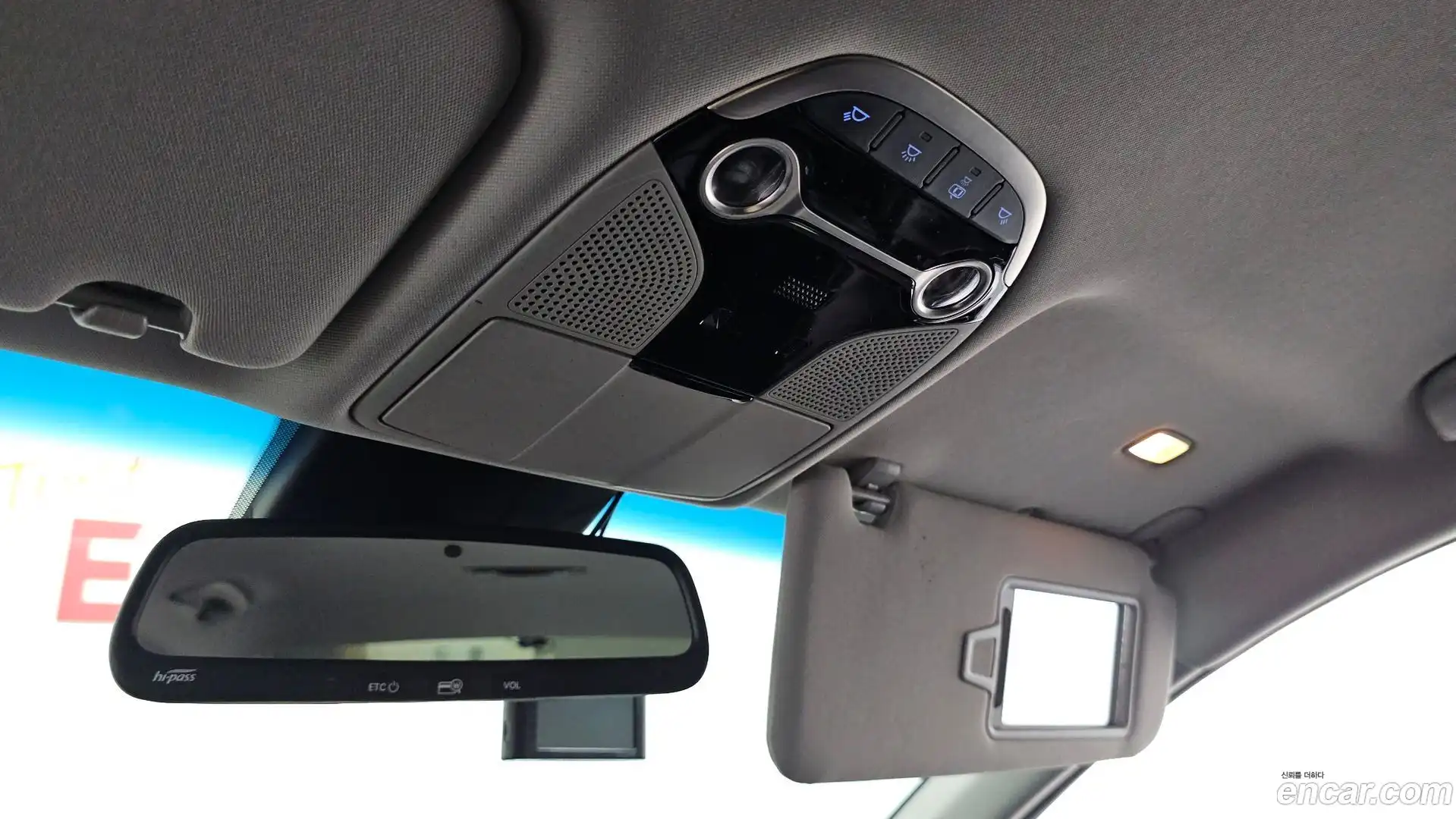Grandeur Hyundai 2017.6-OPTION-023