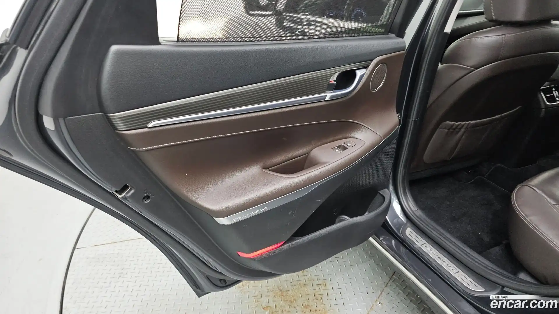 Grandeur Hyundai 2017.6-INNER-035