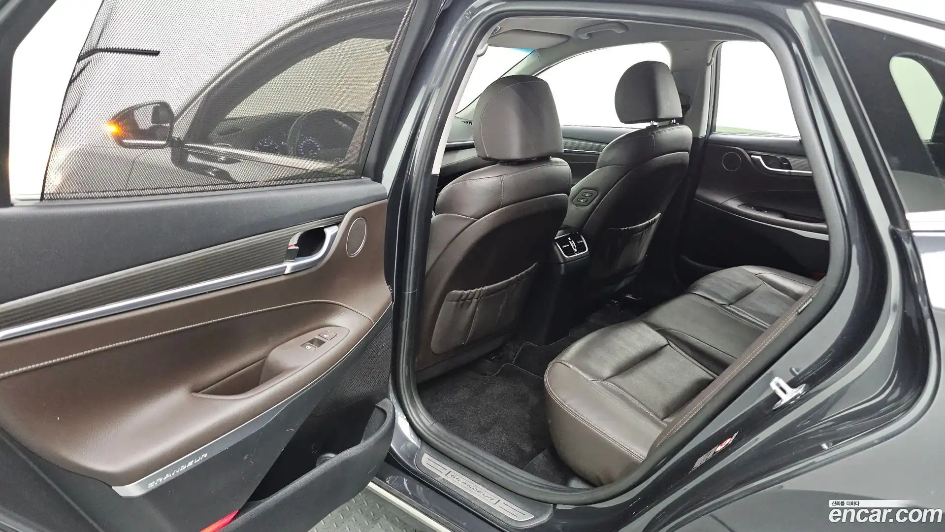 Grandeur Hyundai 2017.6-INNER-036
