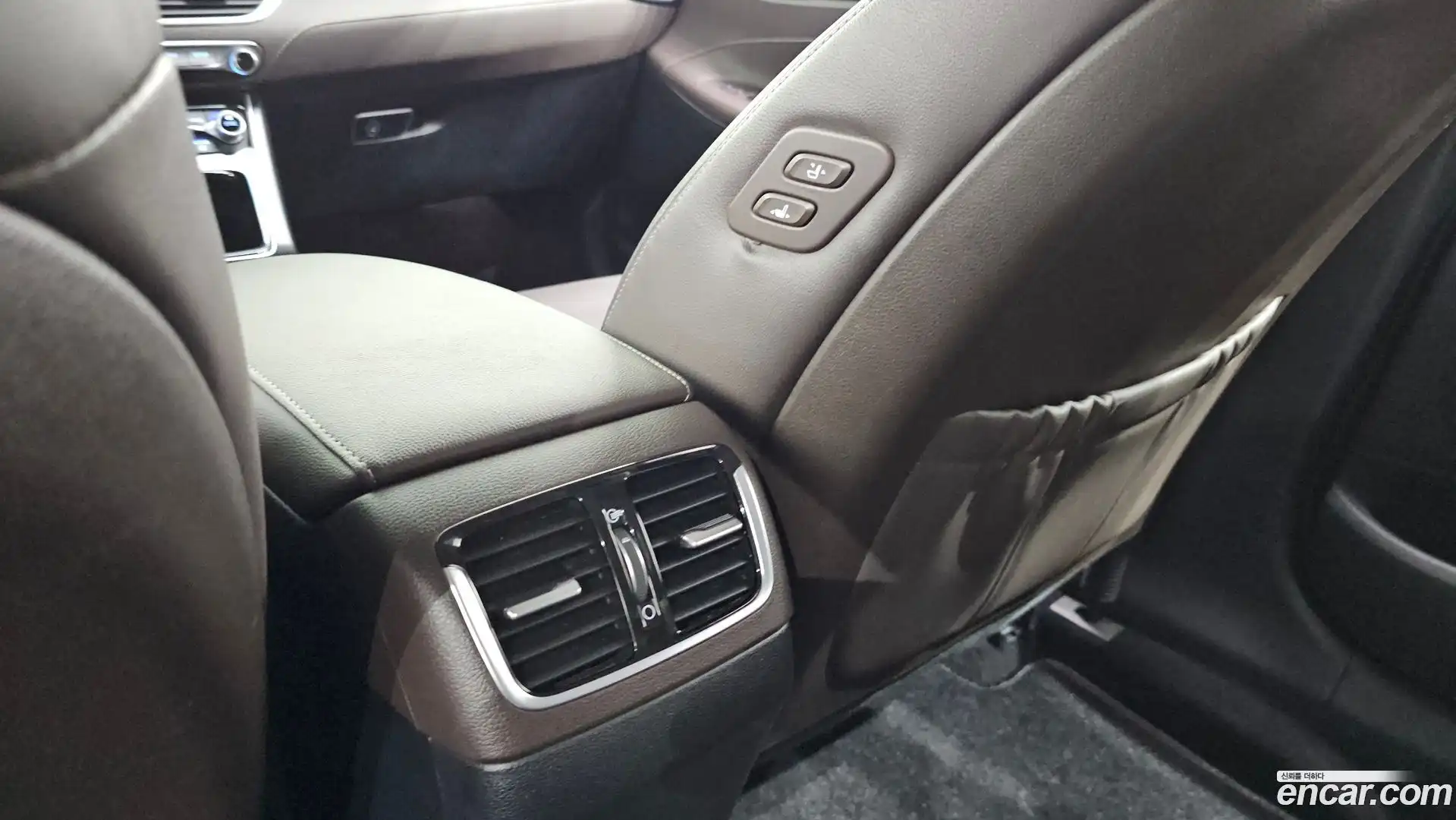 Grandeur Hyundai 2017.6-OPTION-043