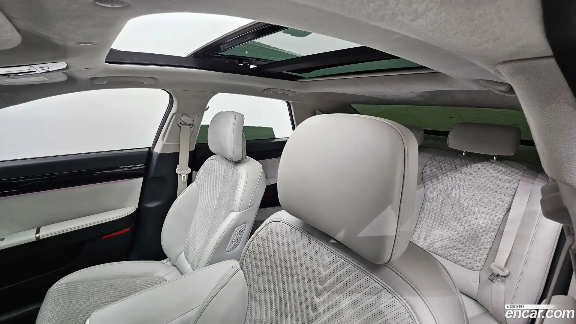 Grandeur Hyundai 2022.11-OPTION-022