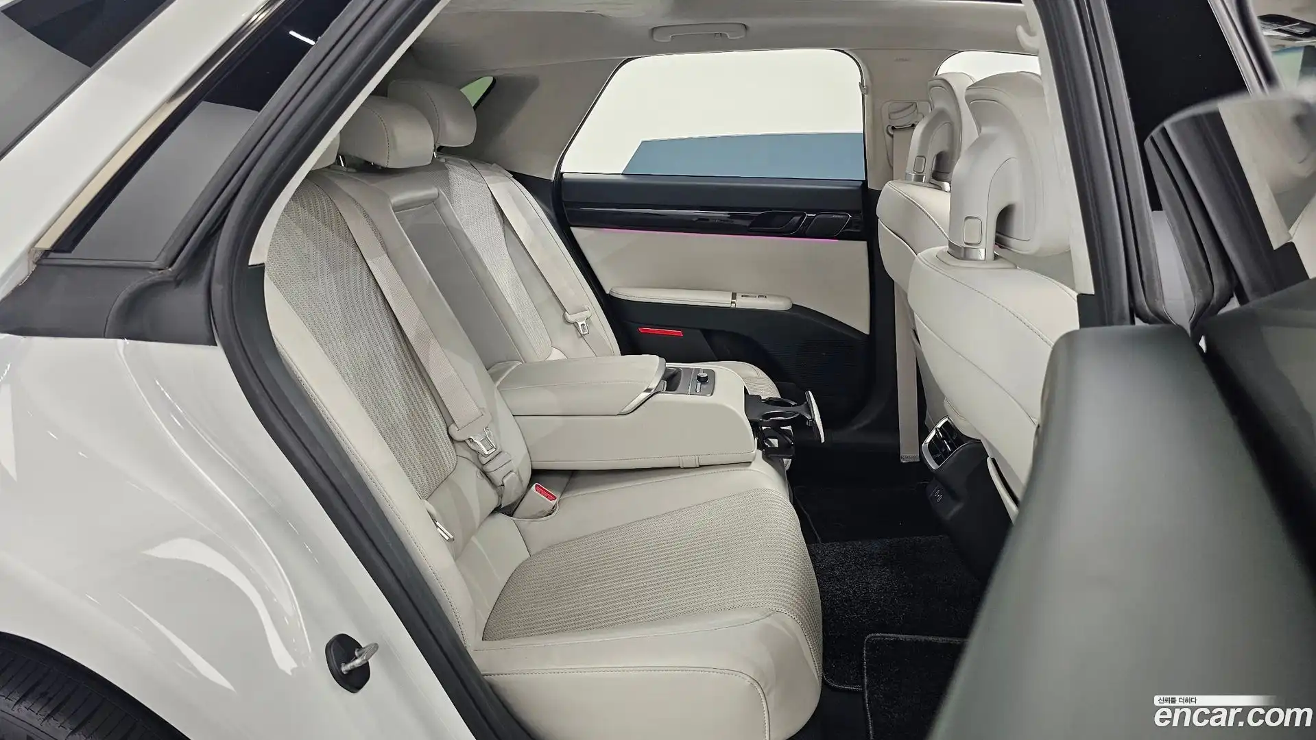 Grandeur Hyundai 2022.11-INNER-036