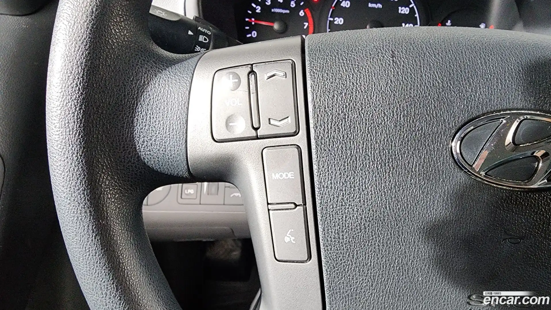 Starex Hyundai 2020.3-OPTION-022