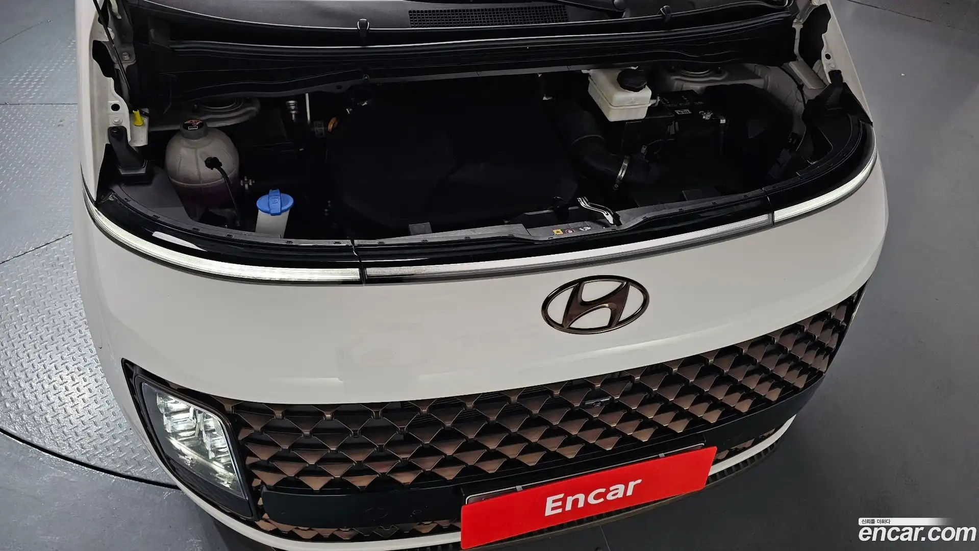 Staria Hyundai 2023.7-OUTER-006