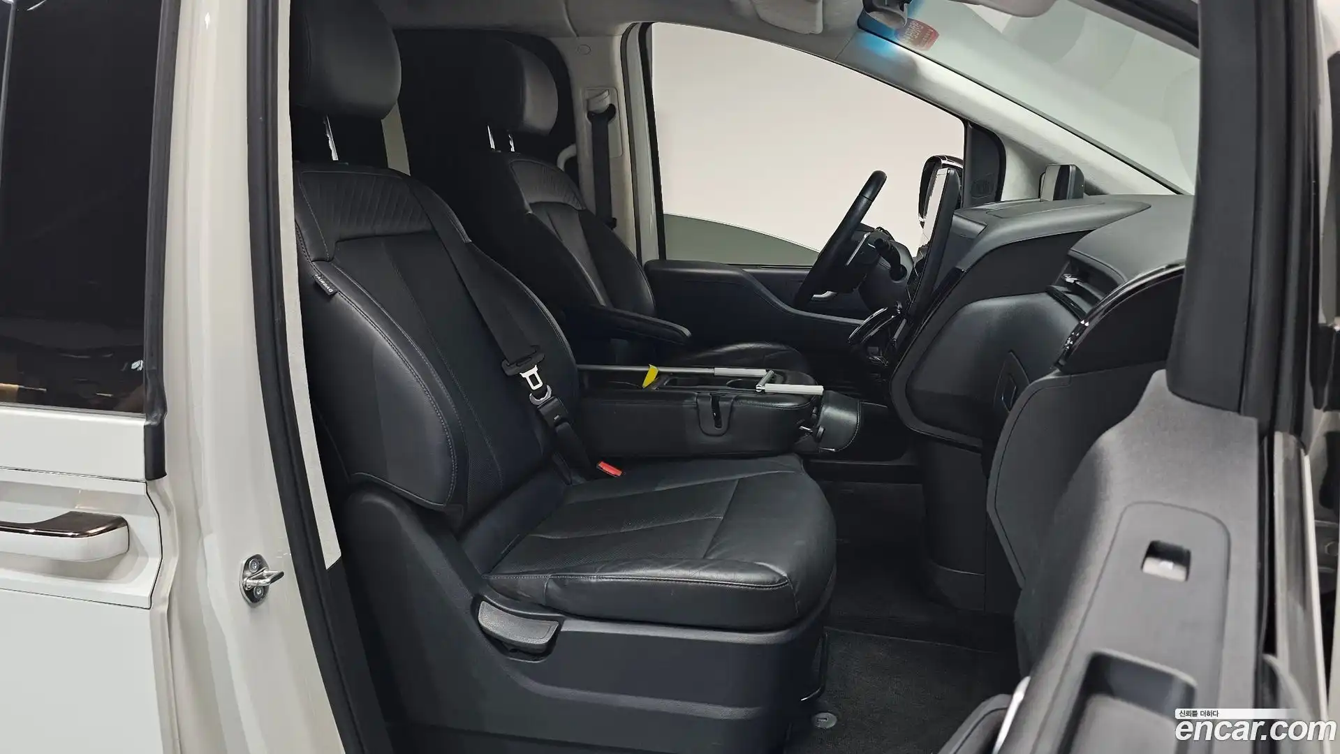 Staria Hyundai 2023.7-OPTION-015