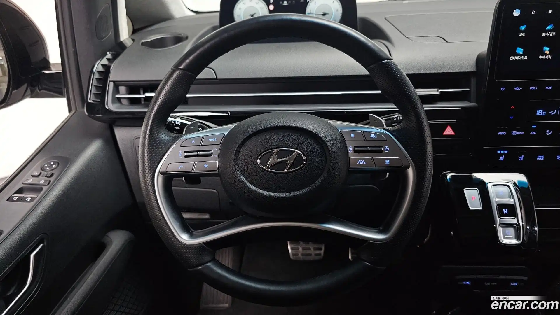 Staria Hyundai 2023.7-OPTION-017