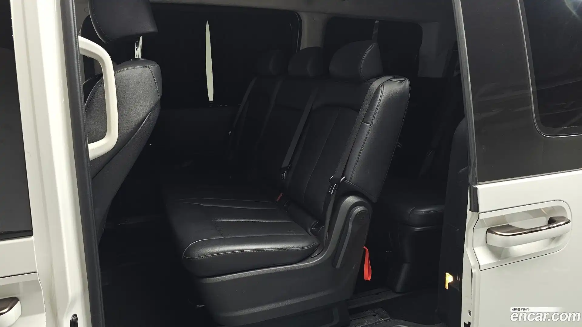 Staria Hyundai 2023.7-INNER-036