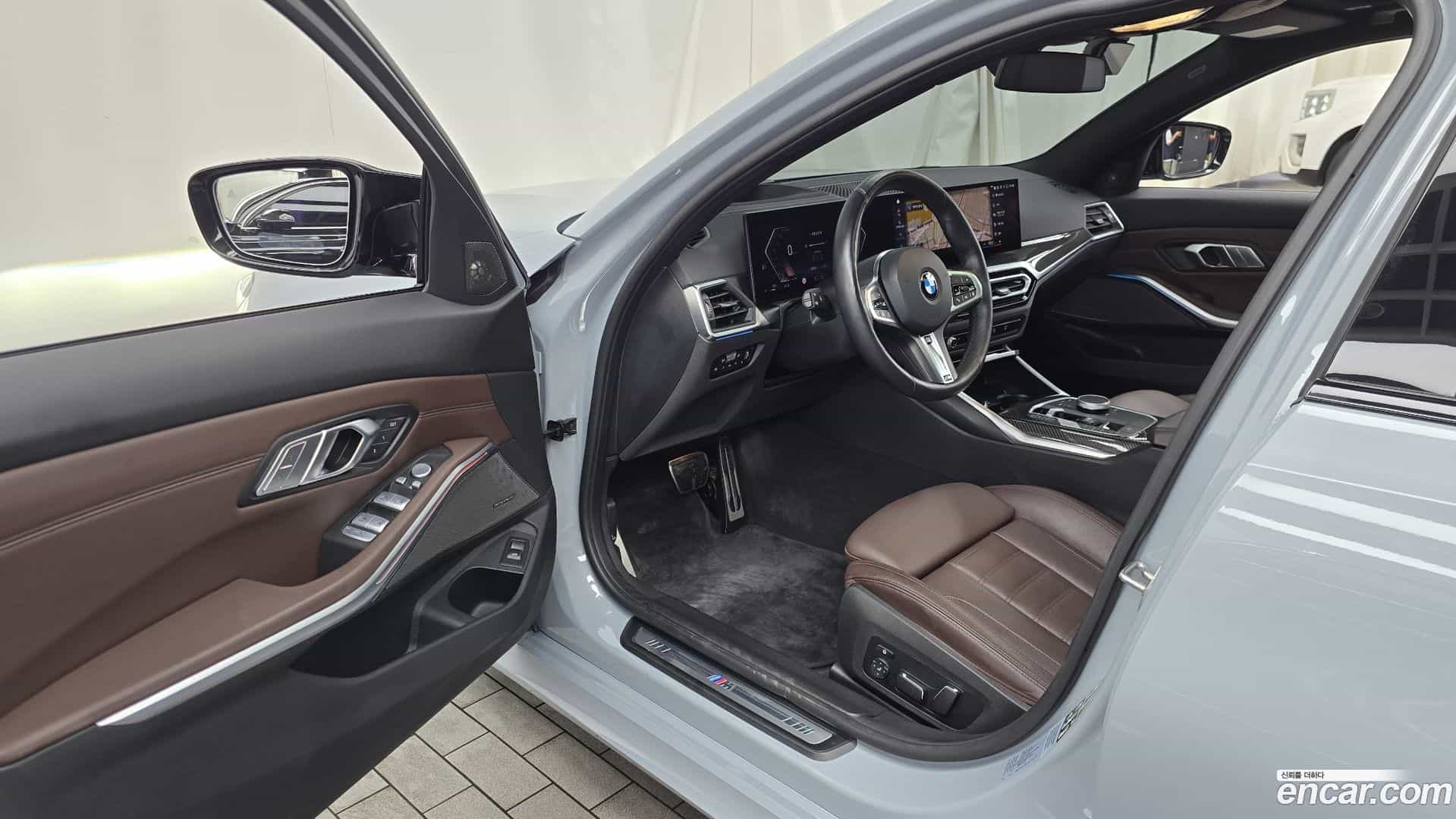 3-Series BMW 2024.8-INNER-010