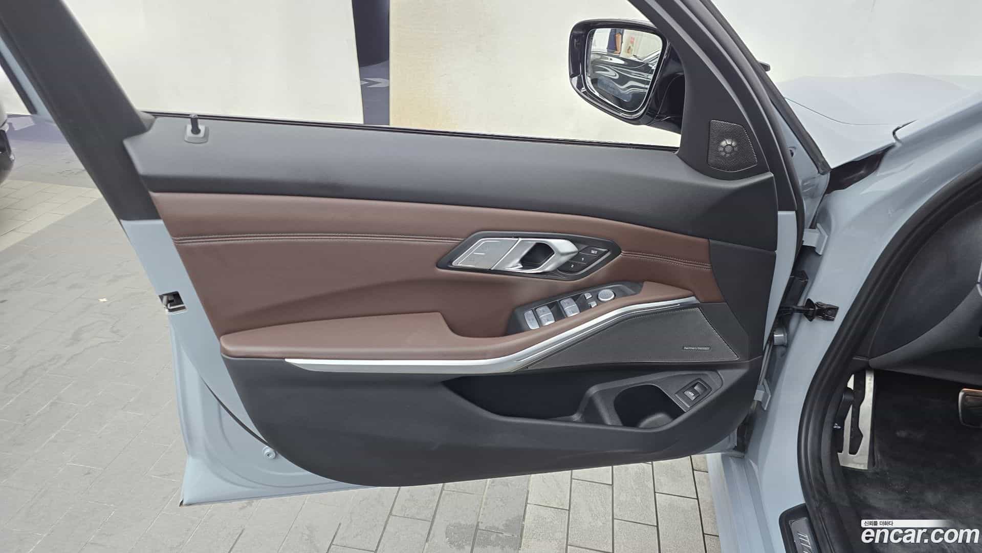 3-Series BMW 2024.8-INNER-034