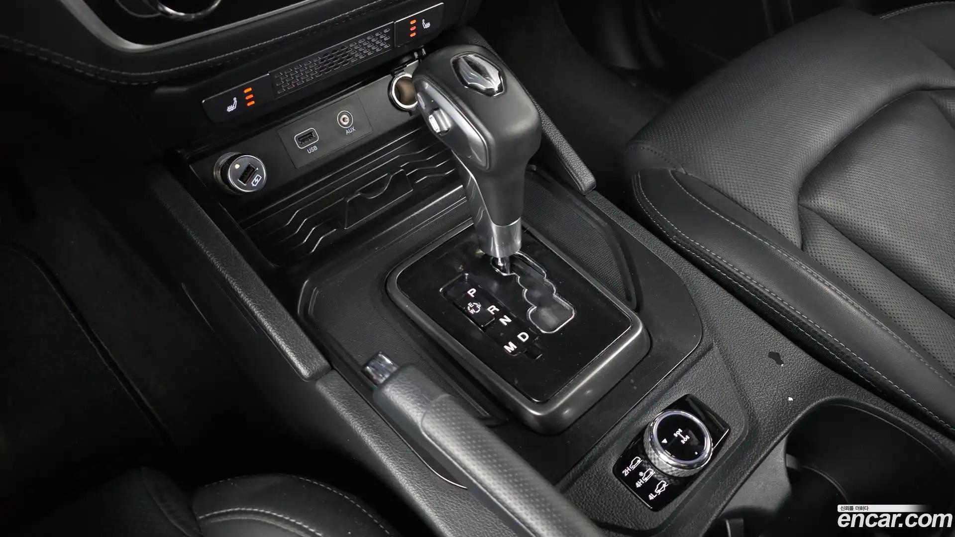 Rexton KG Mobility 2019.11-INNER-009