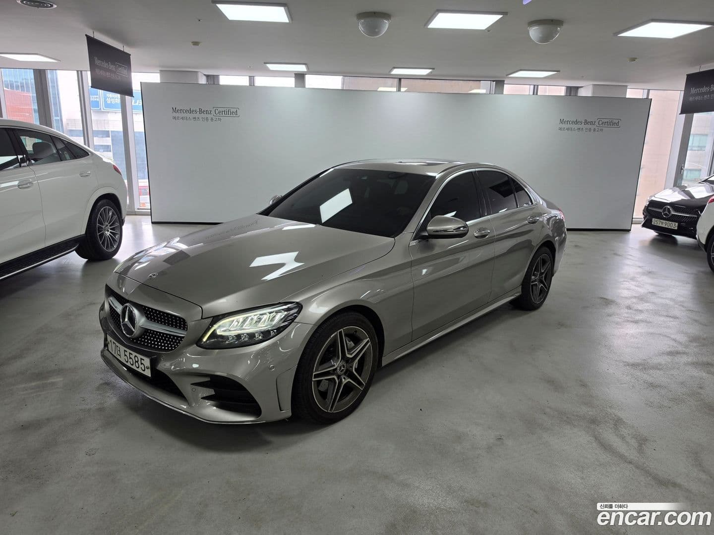 Main__Slider__Photo:C-Class Mercedes-Benz 2019.6-0